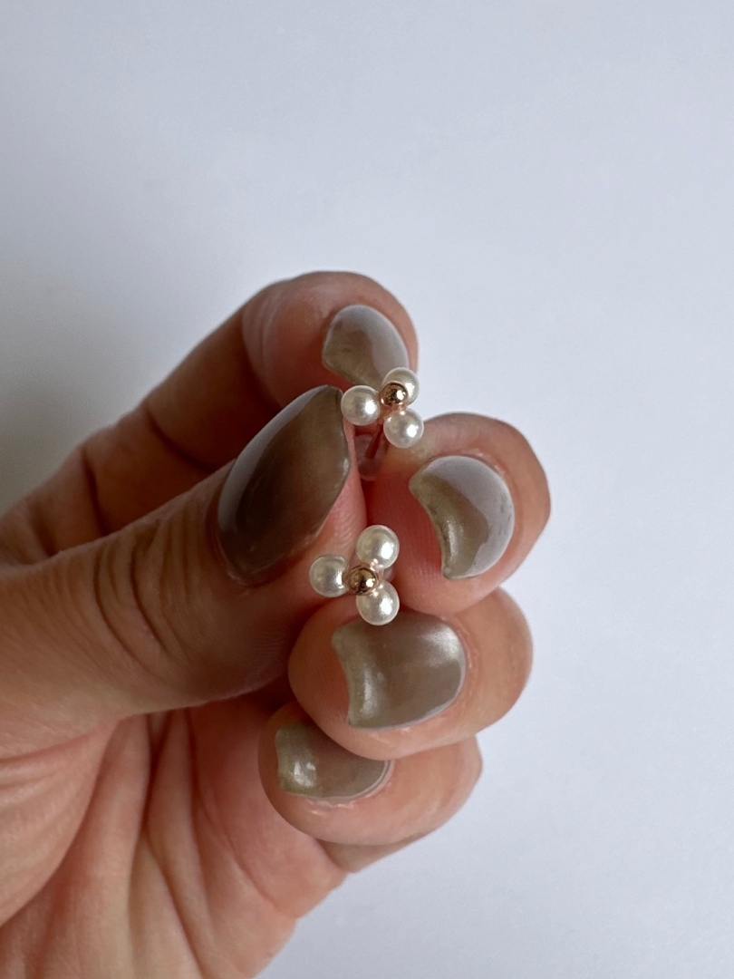 S925 pearl flower pierce