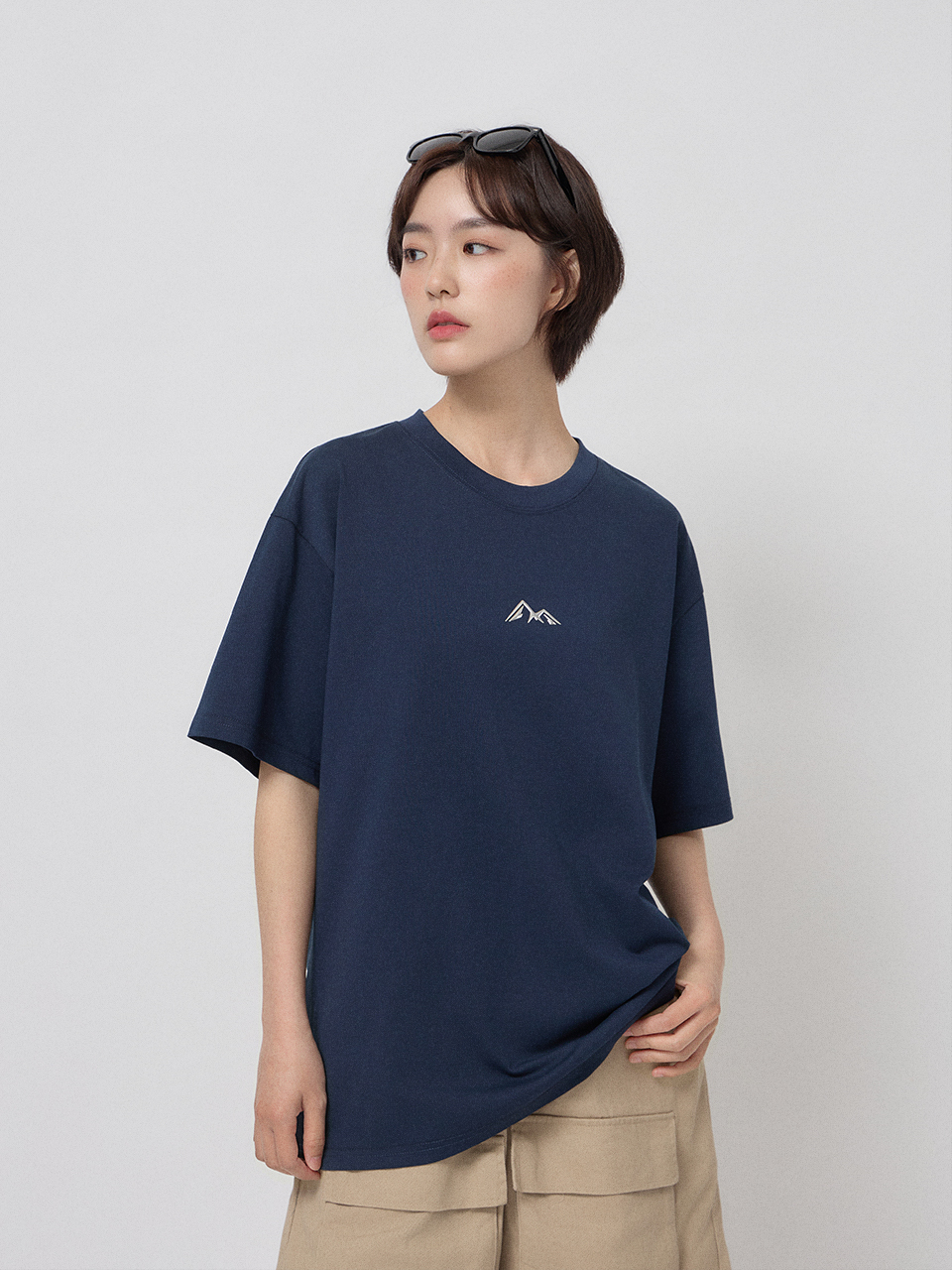 極簡山型印花百搭短T