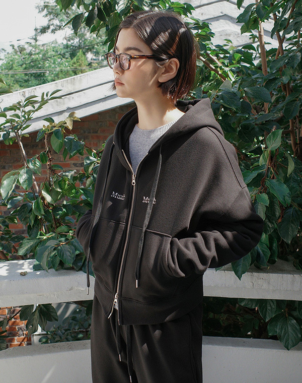 預訂｜MUAHMUAH LOGO STITCH REGULAR FIT NAPPING HOOD ZIPUP
