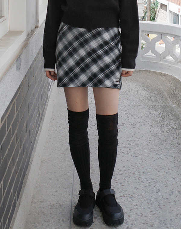 預訂｜MUAHMUAH COZY CHECK MINI SKIRT