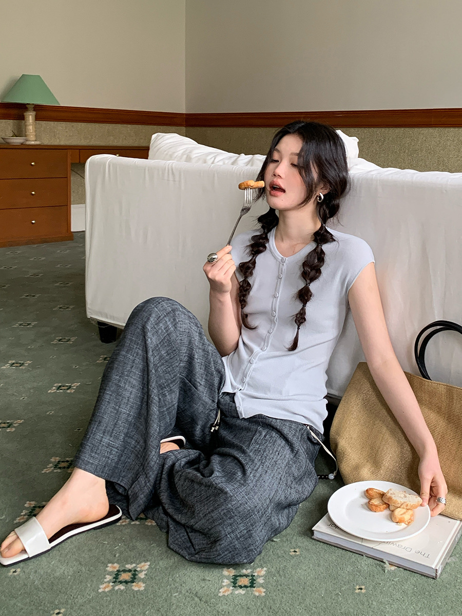 8W03 法式精緻包邊排釦針織上衣 九色