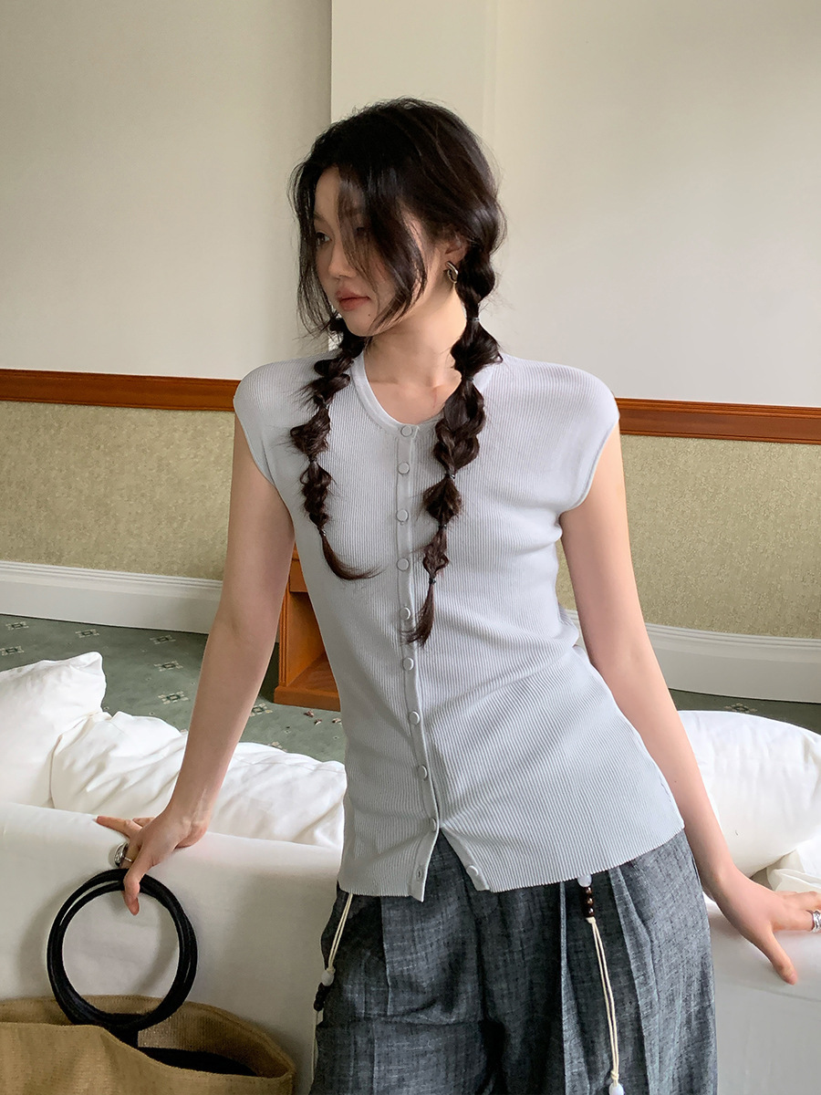 8W03 法式精緻包邊排釦針織上衣 九色