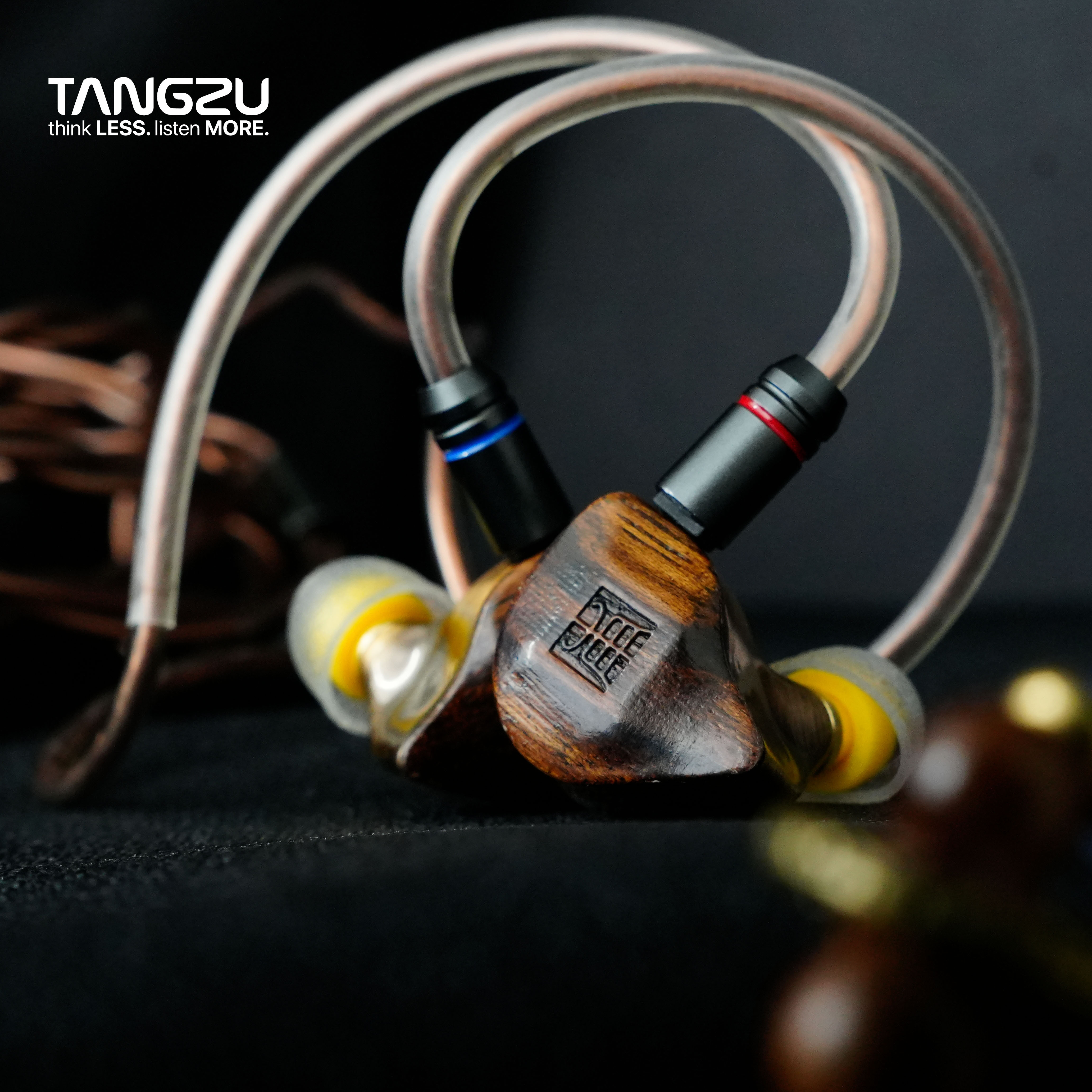 唐族杜甫下闕 圈鐵混合單元入耳式耳機