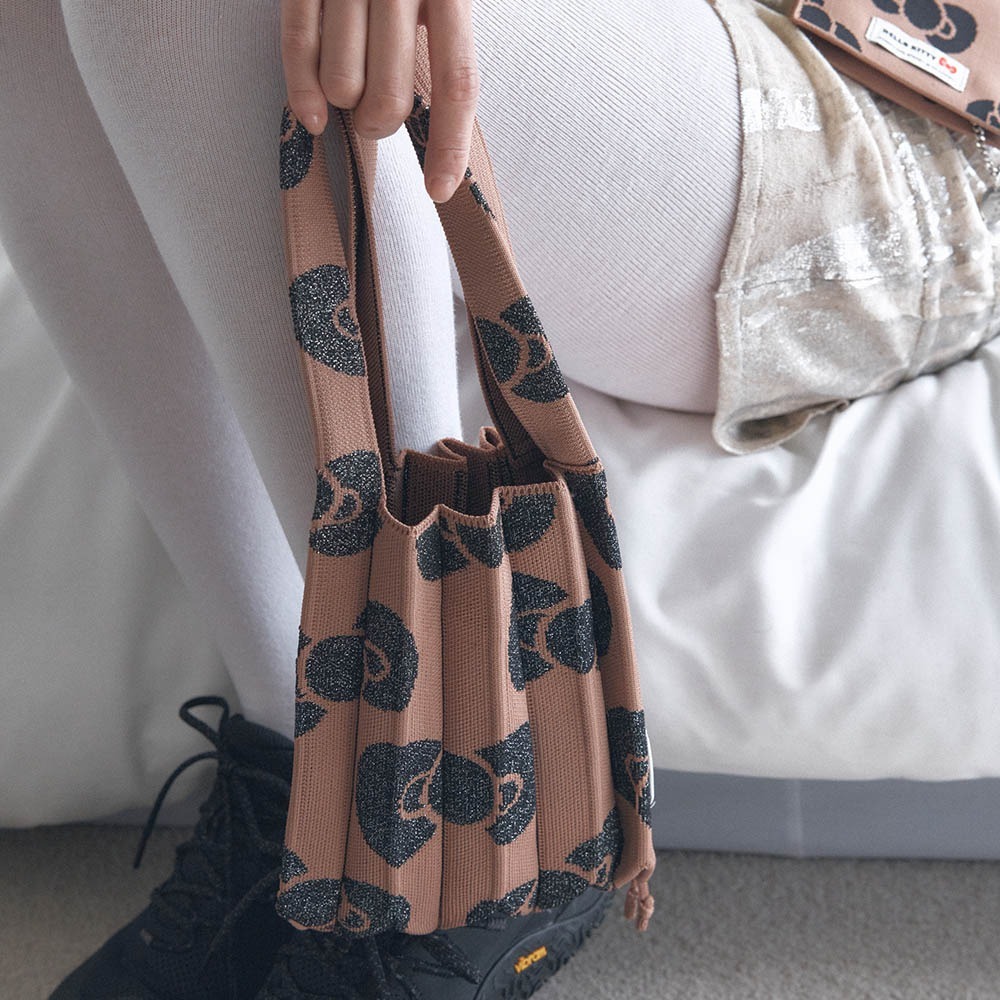 JOSEPH & STACEY Lucky Pleats Knit S Leopard Hello Kitty