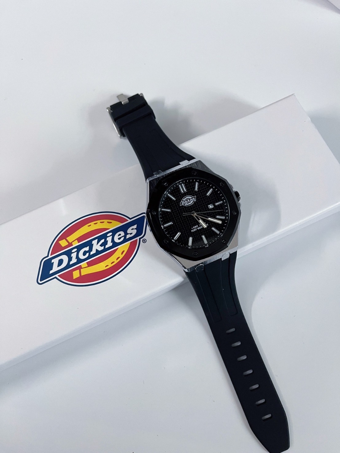 DICKIES 皇家橡樹 石英機芯 腕錶