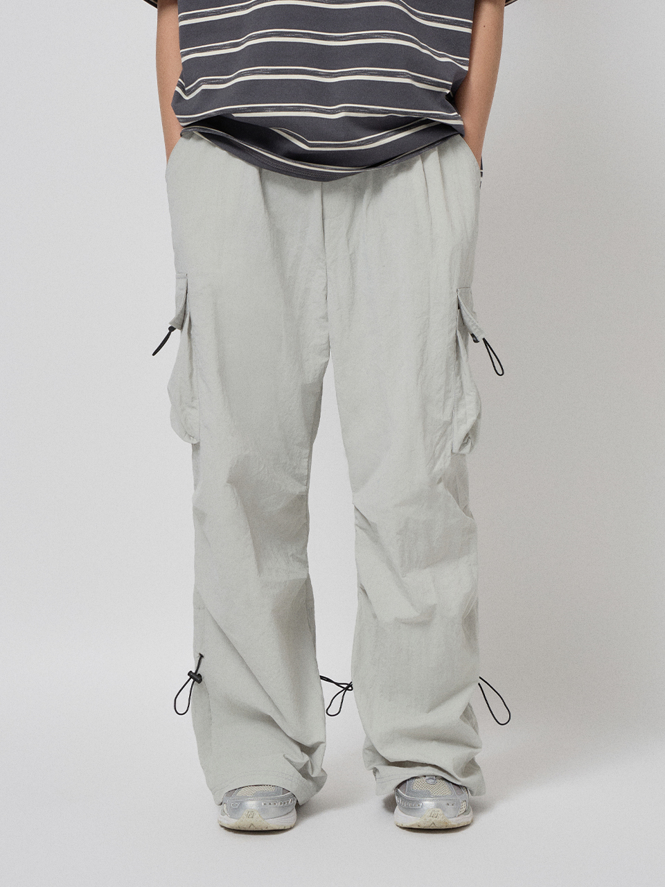 尼龍抽繩工裝褲