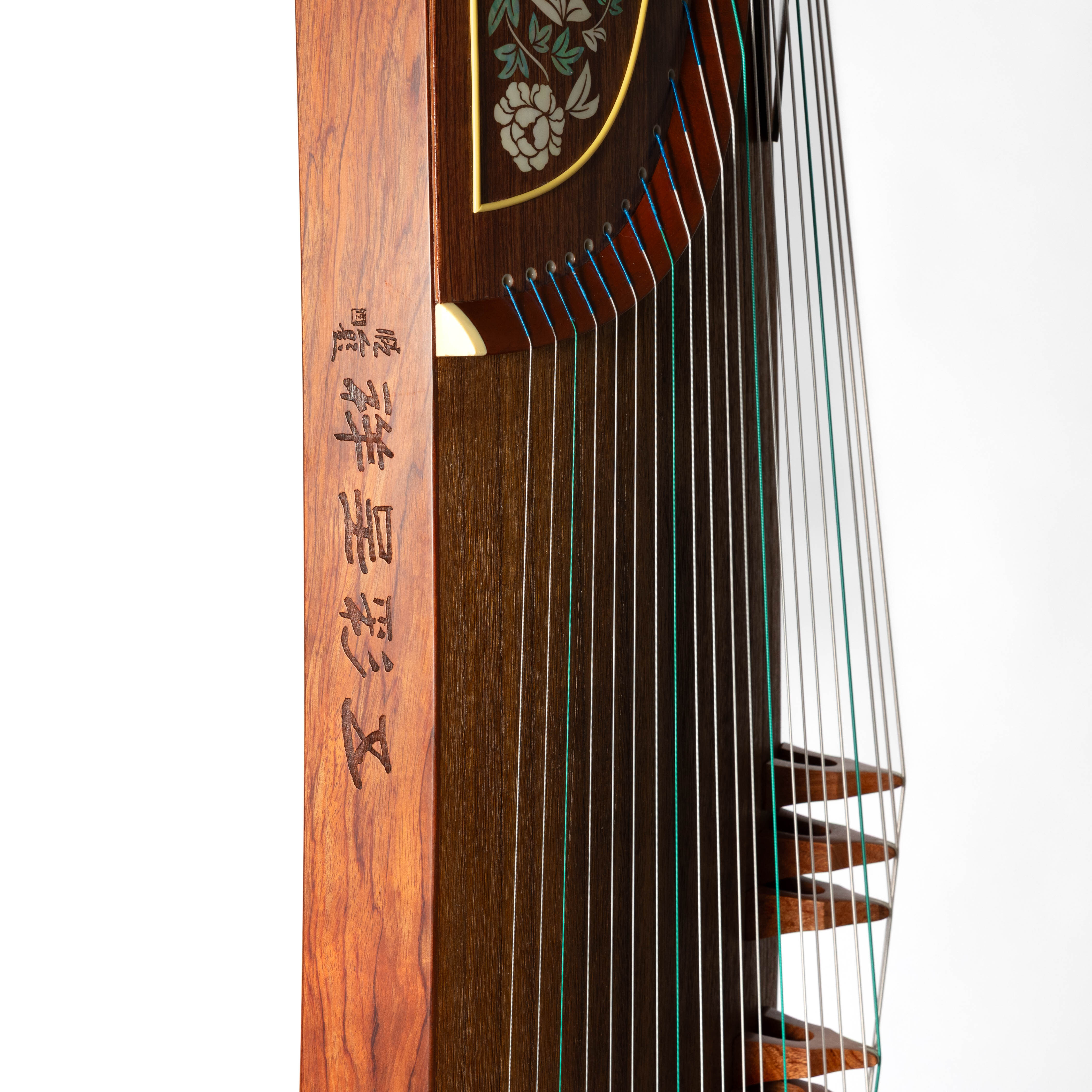 敦煌牌古夷蘇木螺鈿箏【國色牡丹】