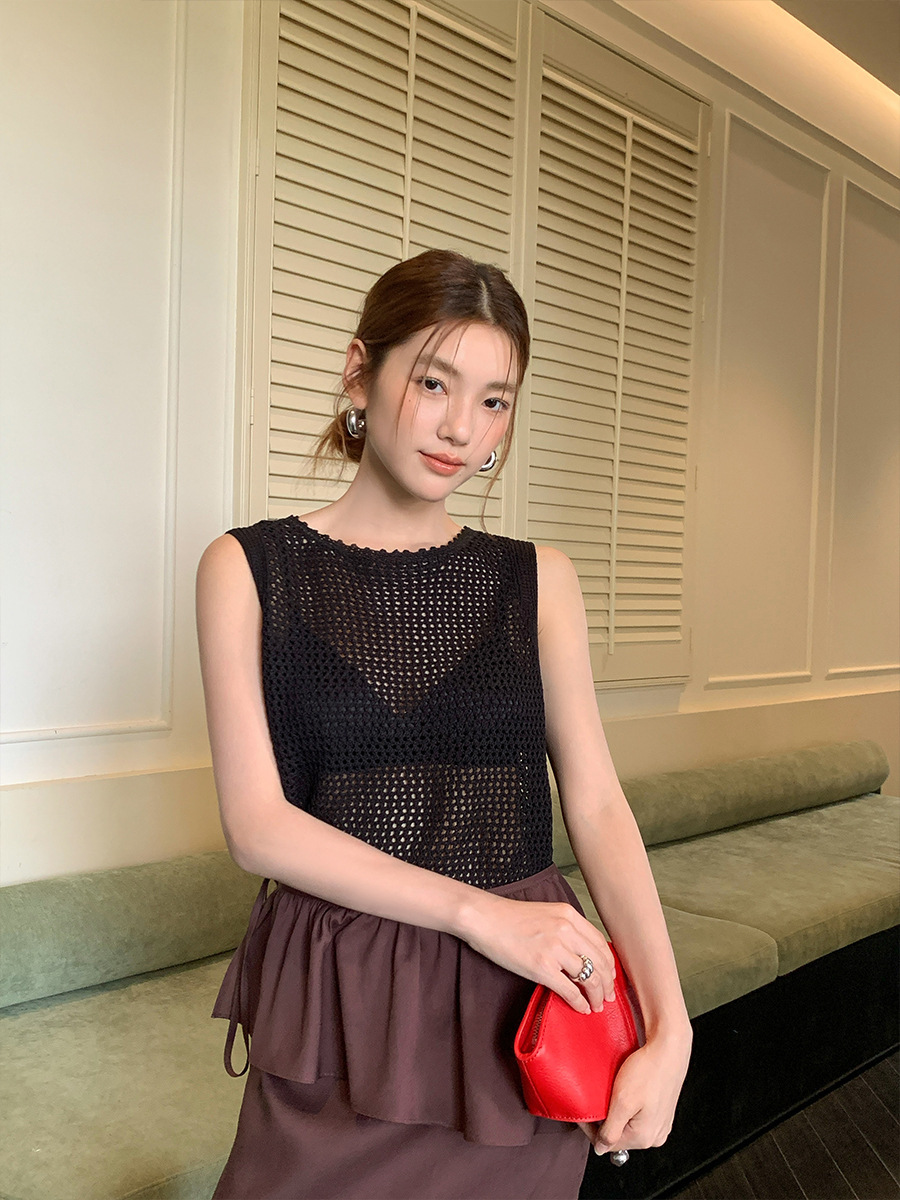 8W09 清爽透膚鏤空感針織背心 四色