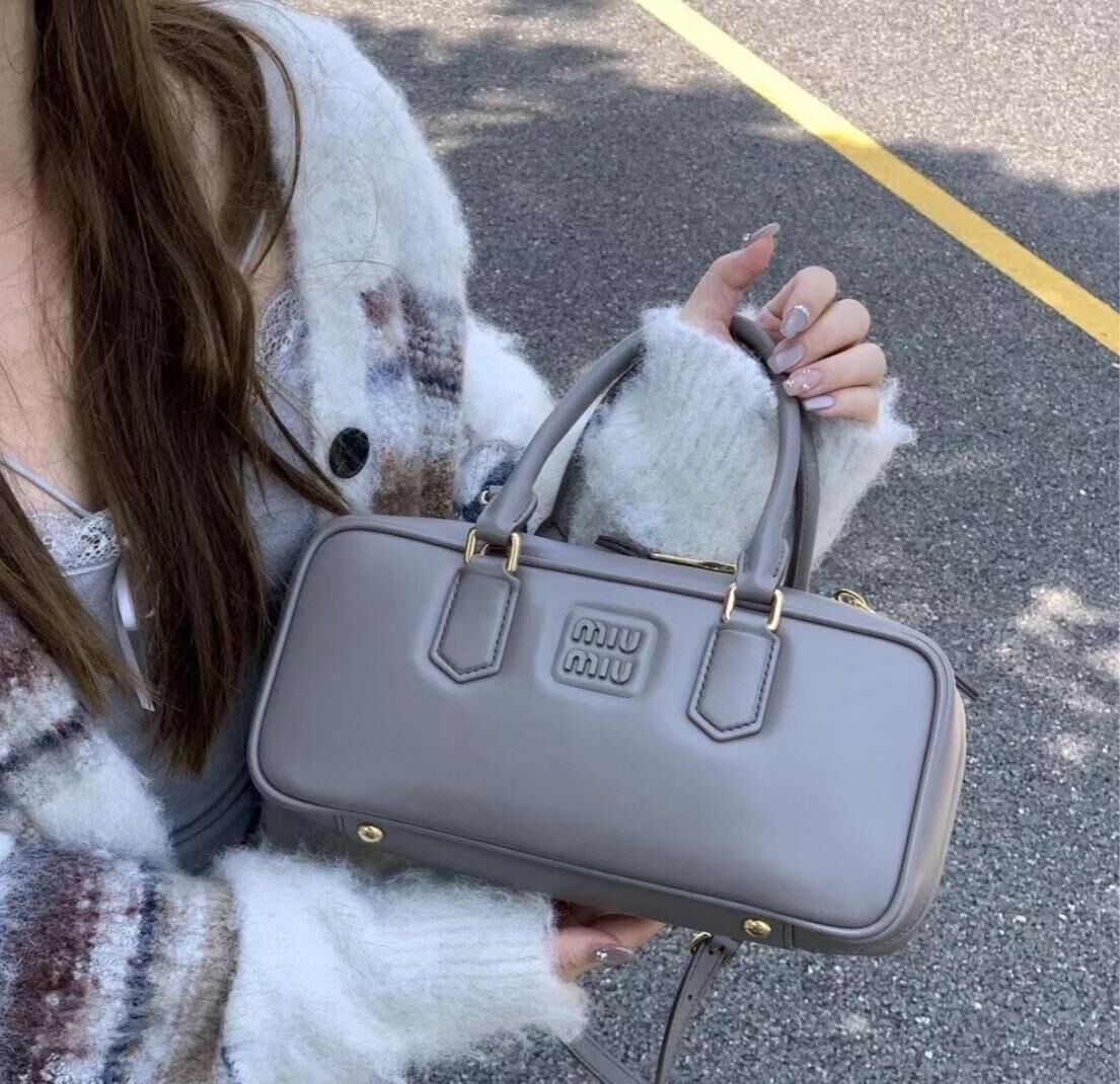 Outlet Miu Miu Arcadie Leather Bag
