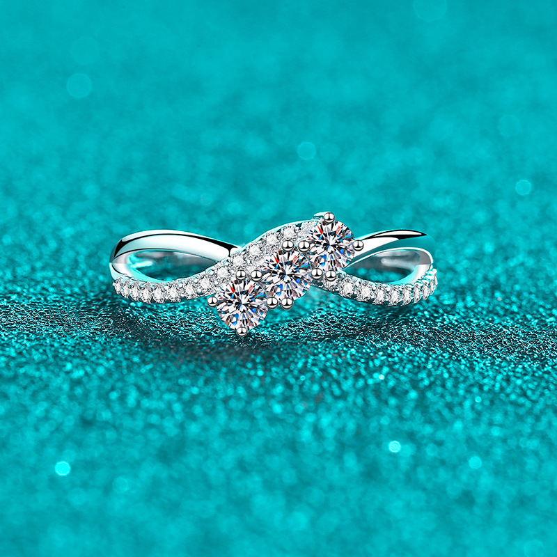 全莫桑鑽交叠戒指        R041.5C040