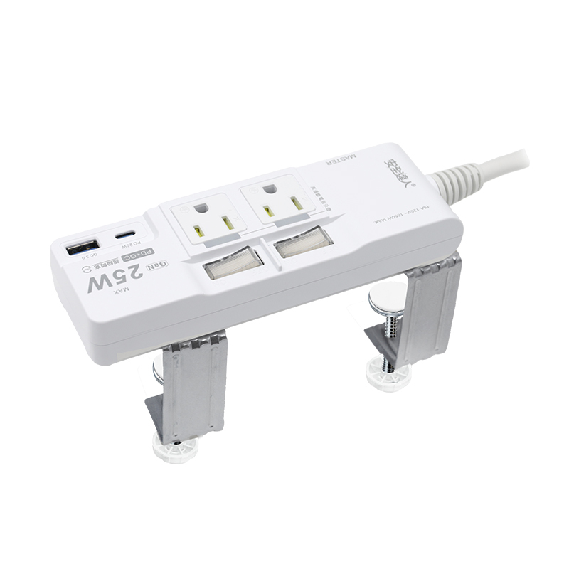 安全達人 3開4插2+3P USB智慧快充延⾧線 K-102PLC+C