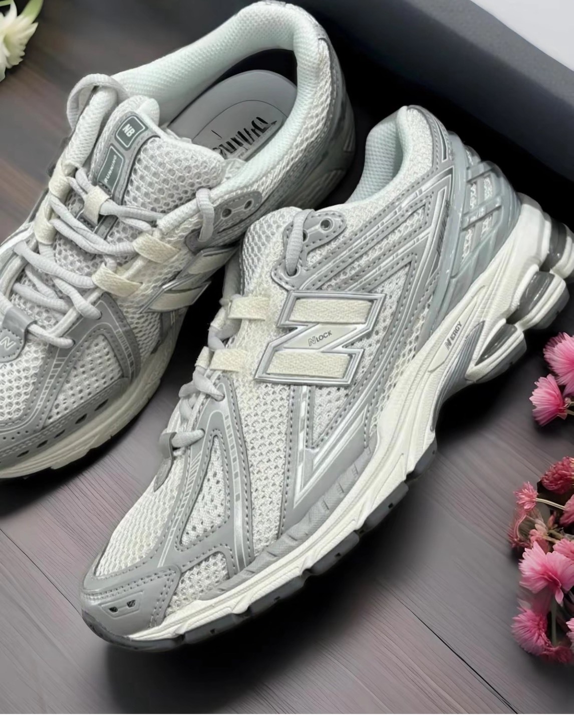 New Balance NB 1906R 白銀色 銀色 灰白 復古 1906  M1906RJM