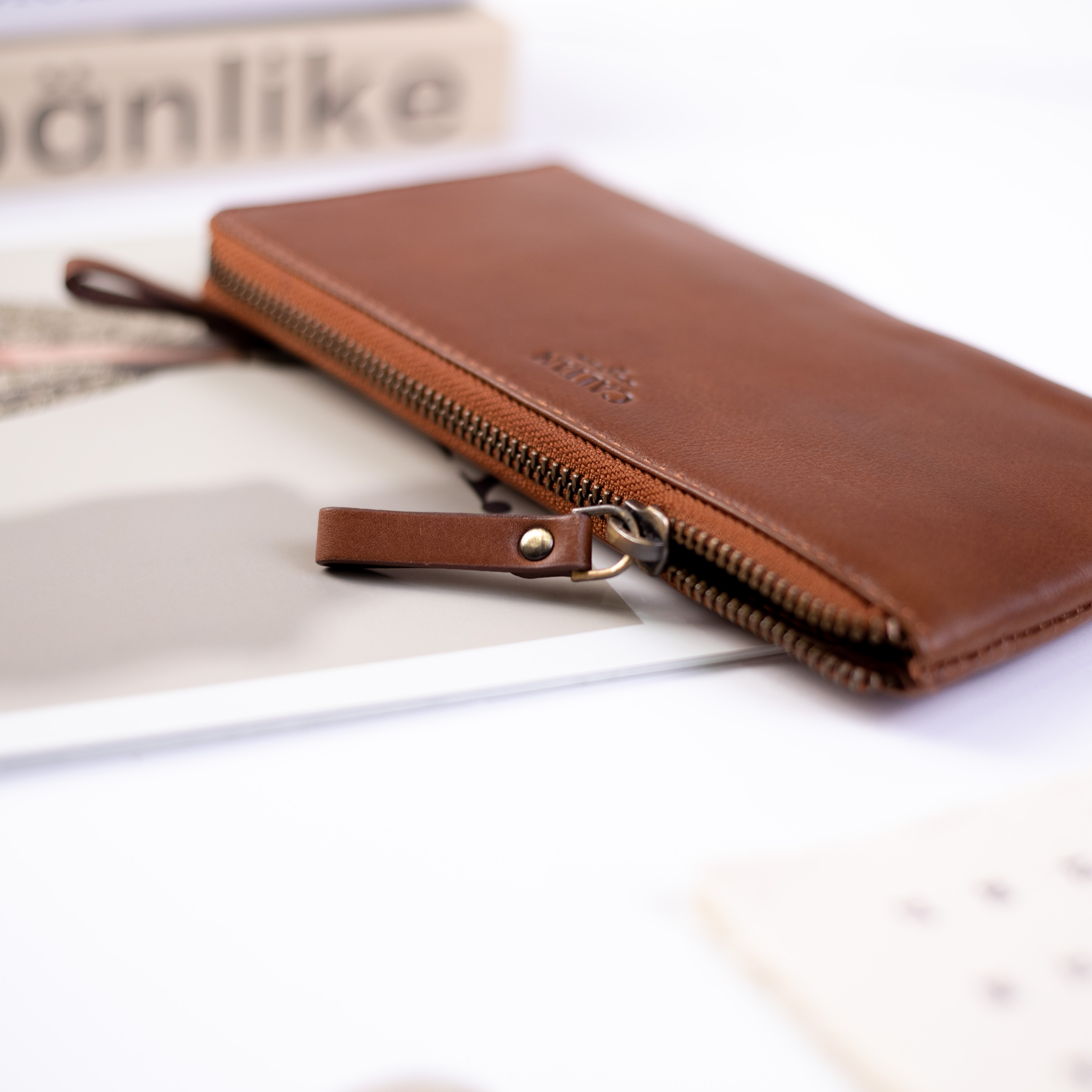 『新品上市』老爺有喜  時尚簡約L型拉鍊長夾 (074354cd)