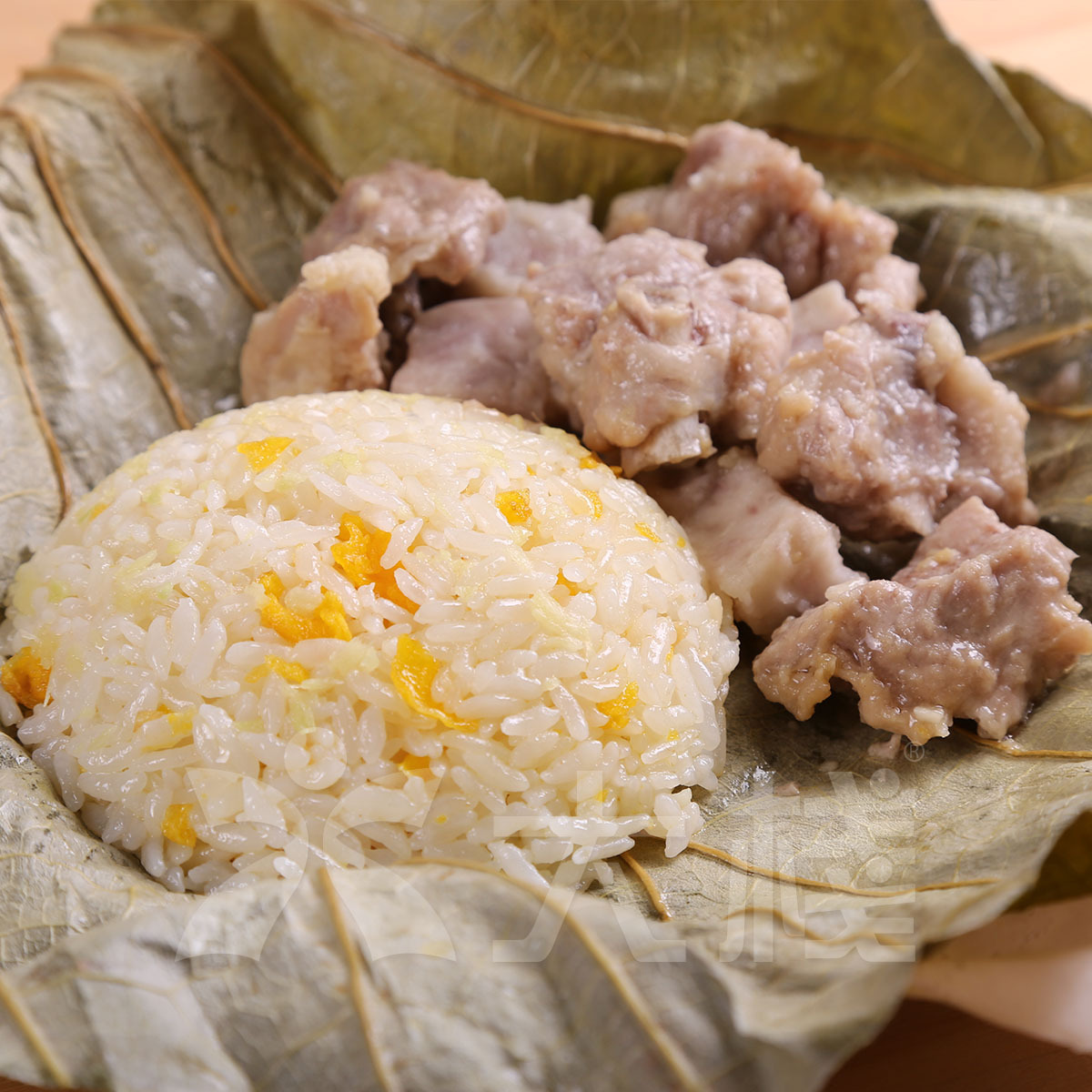 手工點心 | 荷葉排骨芋頭薑米蛋炒飯 (240克)