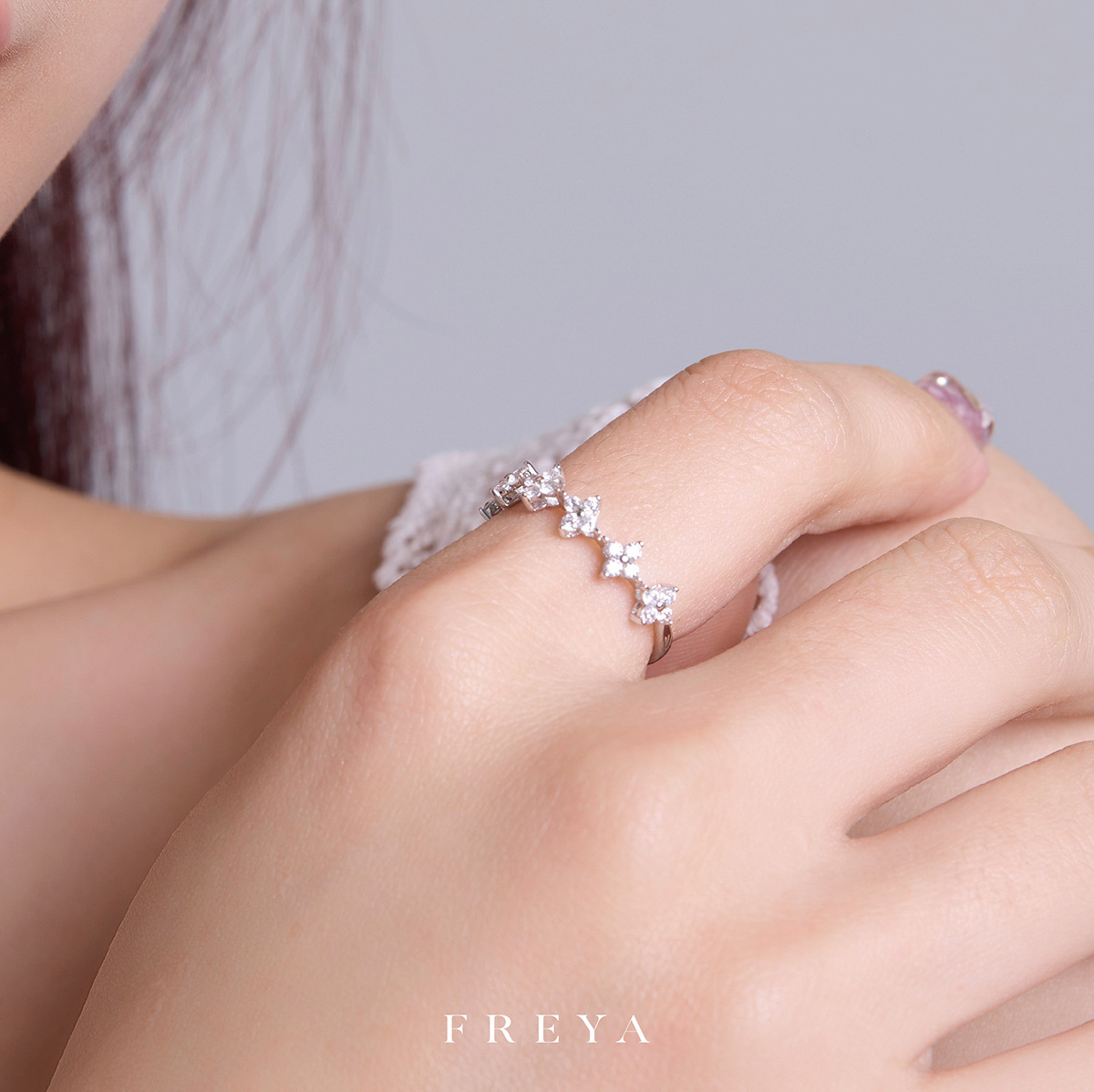 FREYA 四葉草滿鑽戒指