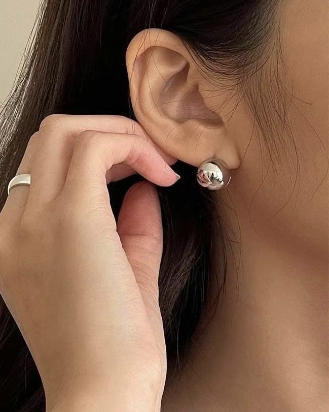 #228NN017 一粒銀波波耳環