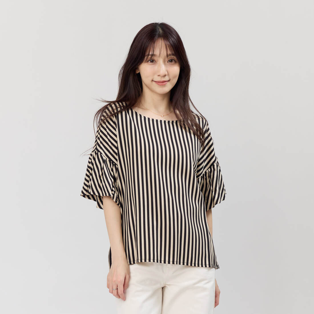 Lora荷葉袖圓領寬版直條上衣/棕黑條