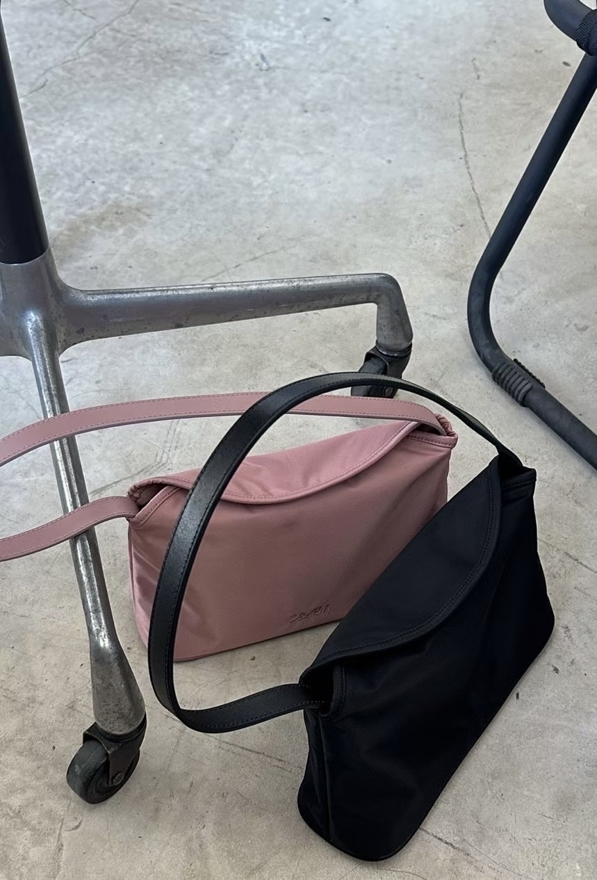 代購價!尼龍小包包