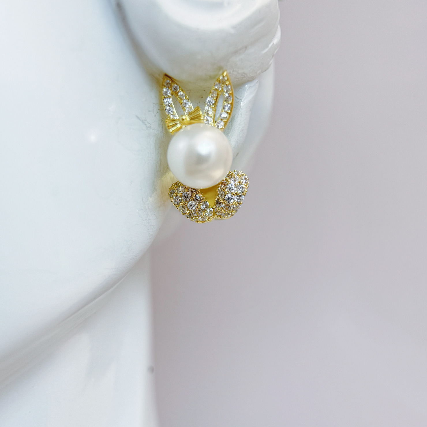 晶耀禮帽兔耳環