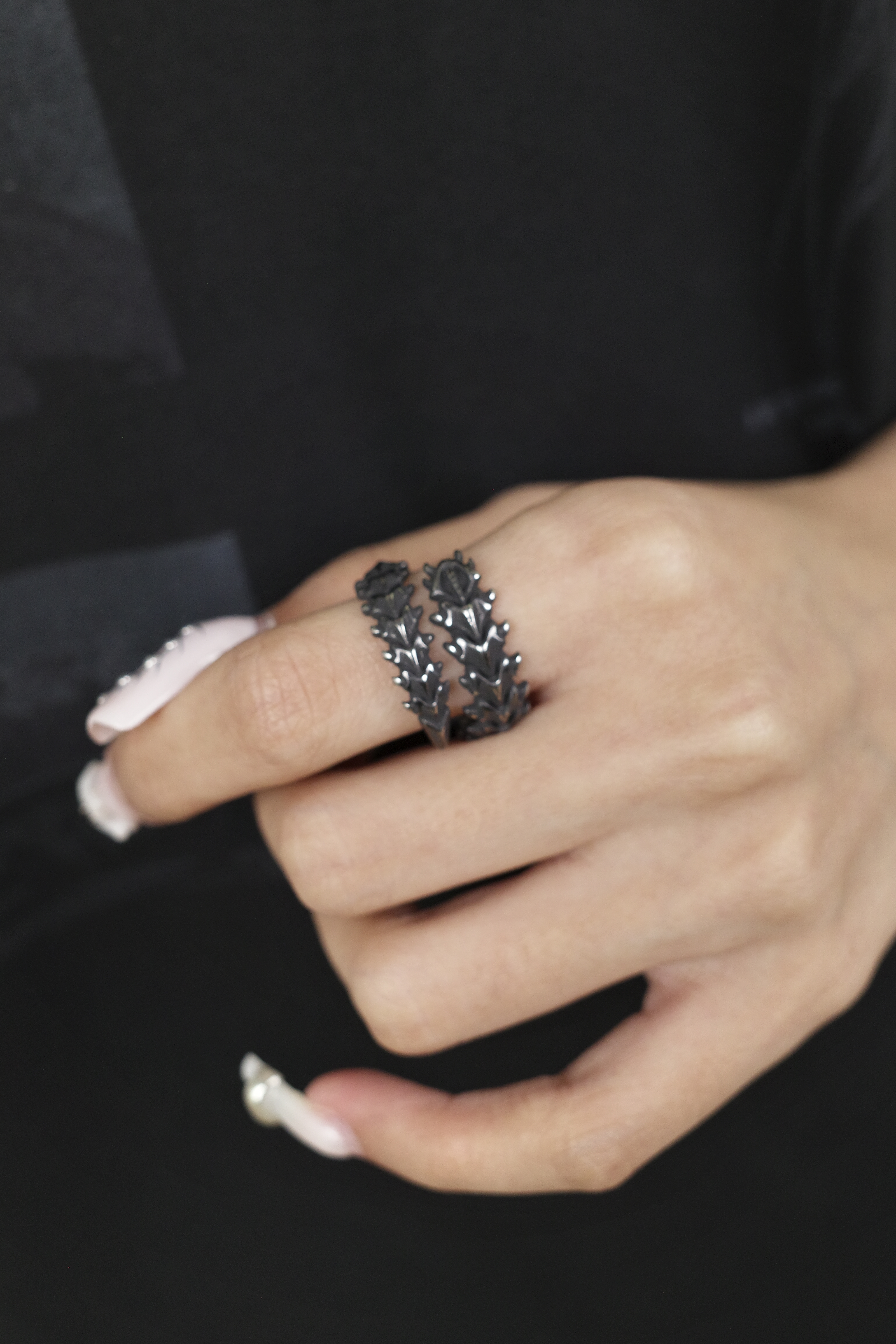 『Always_Good』脊椎 纏繞 做舊黑 鈦鋼 戒指