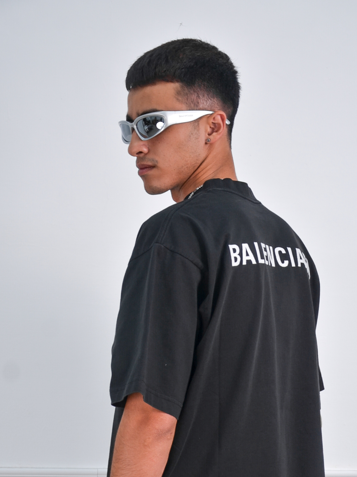 Balenciaga Swift Oval Sunglasses in Silver 銀色框橢圓墨鏡 658745T00071402