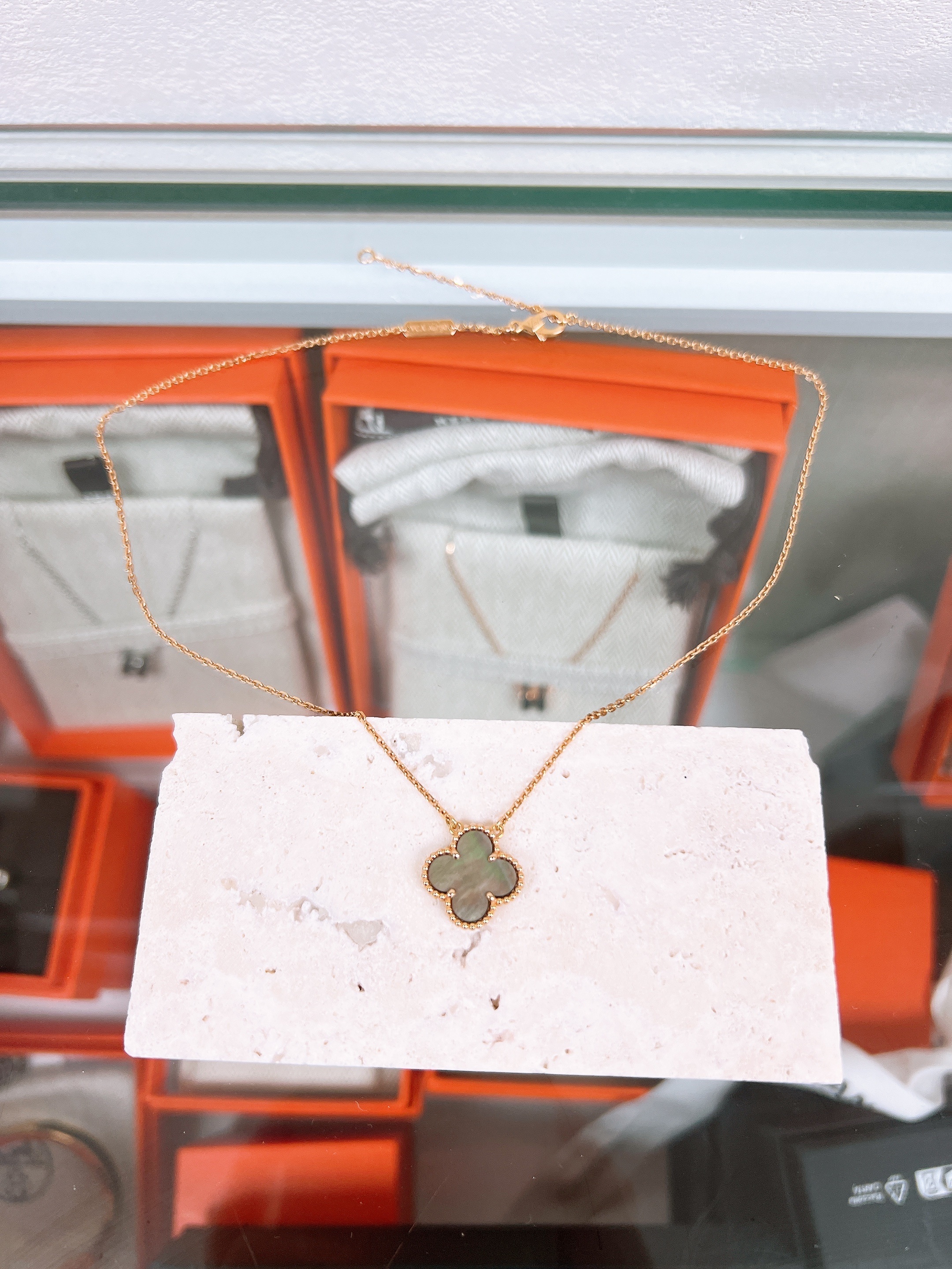 Vca vintage albraham necklace (grey mother-of-pearl/ rose gold)