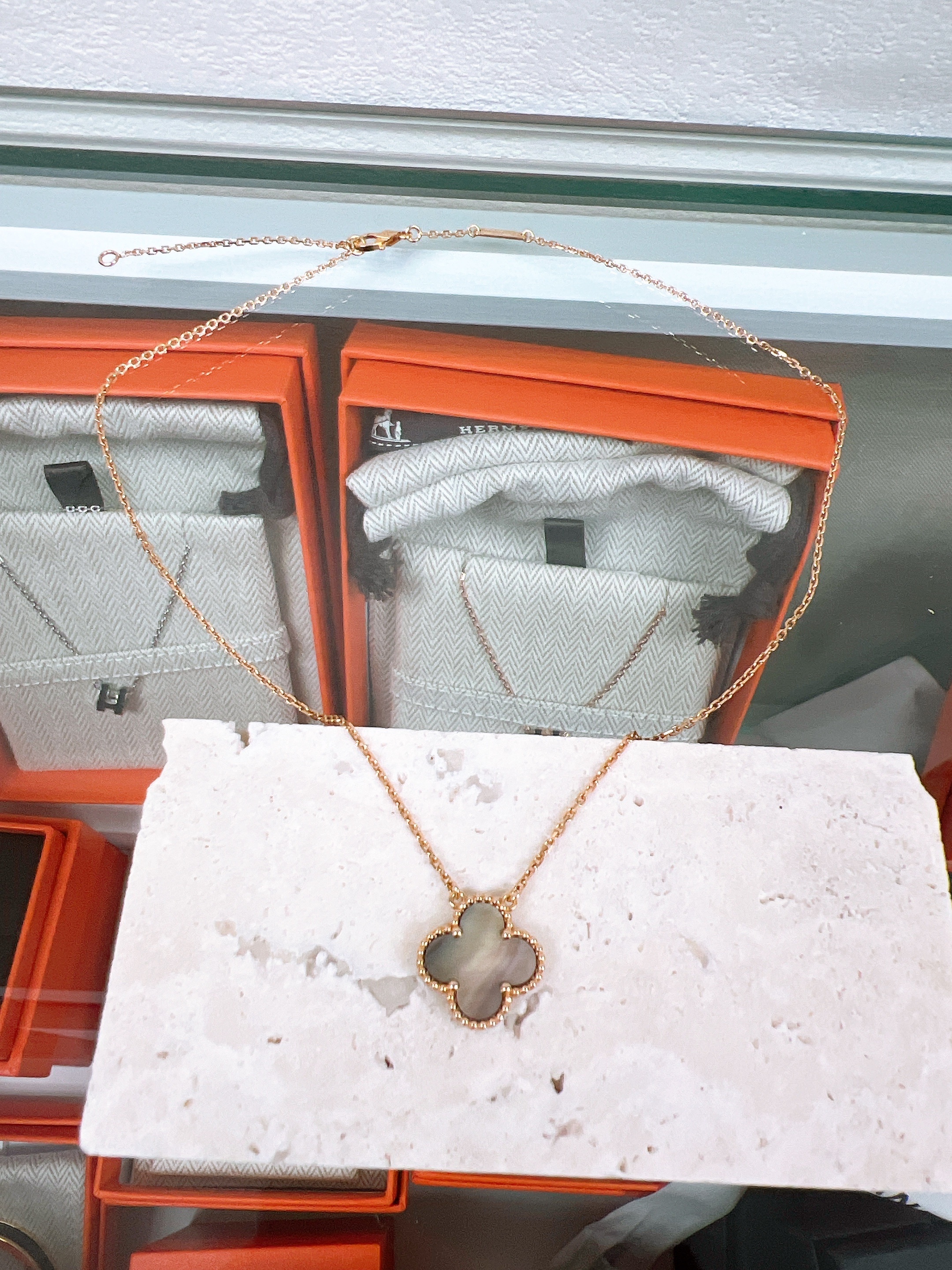 Vca vintage albraham necklace (grey mother-of-pearl/ rose gold)