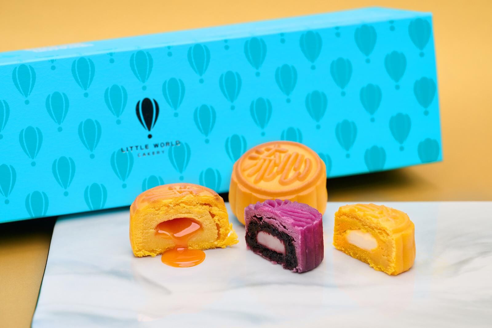 Little World Cakery 五星級滋味月餅 (1盒3種口味: 流心奶皇, 麻皇麻薯, 桑葚麻薯)