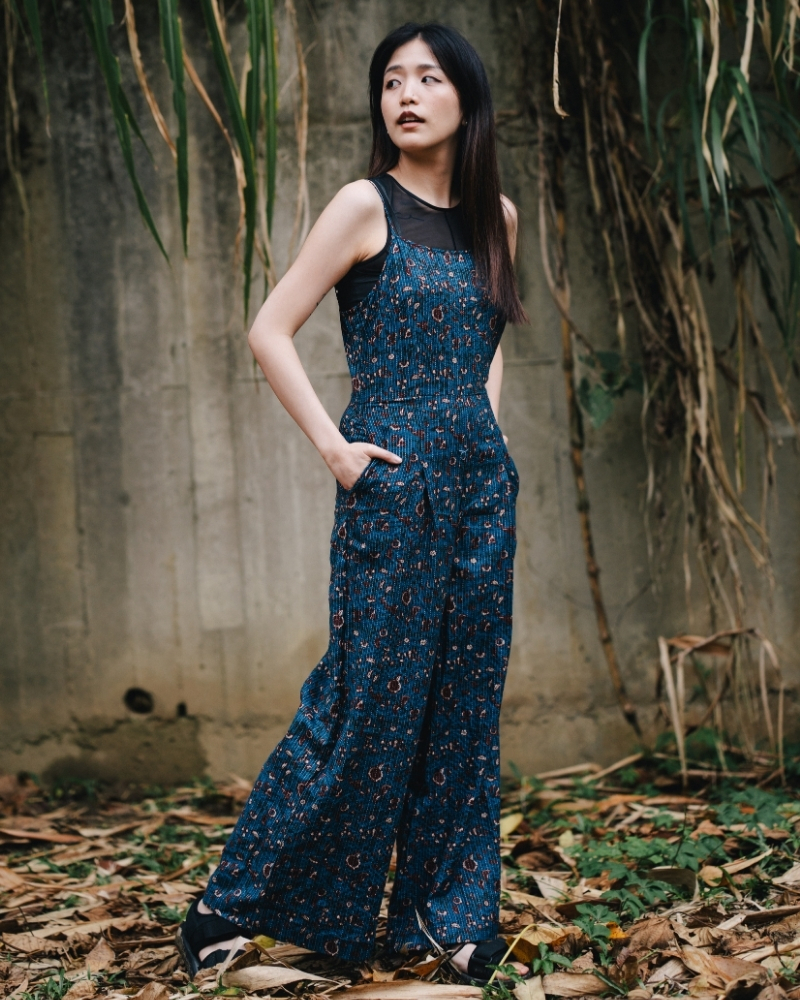 印度蓋染工藝親膚純棉 吊帶褲 - 藤蔓海藍