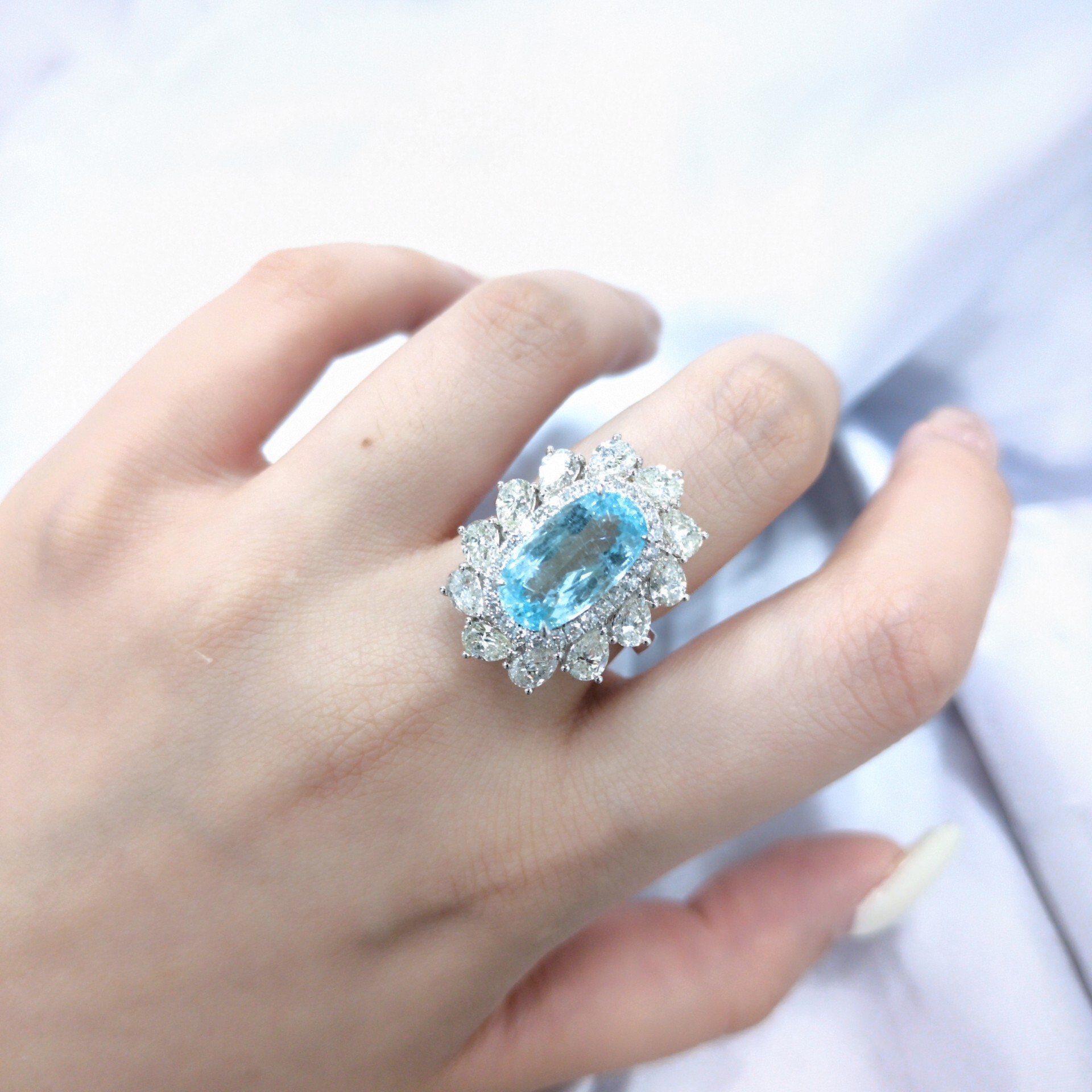 18K White Gold 4.67ct Paraiba and Diamond Ring