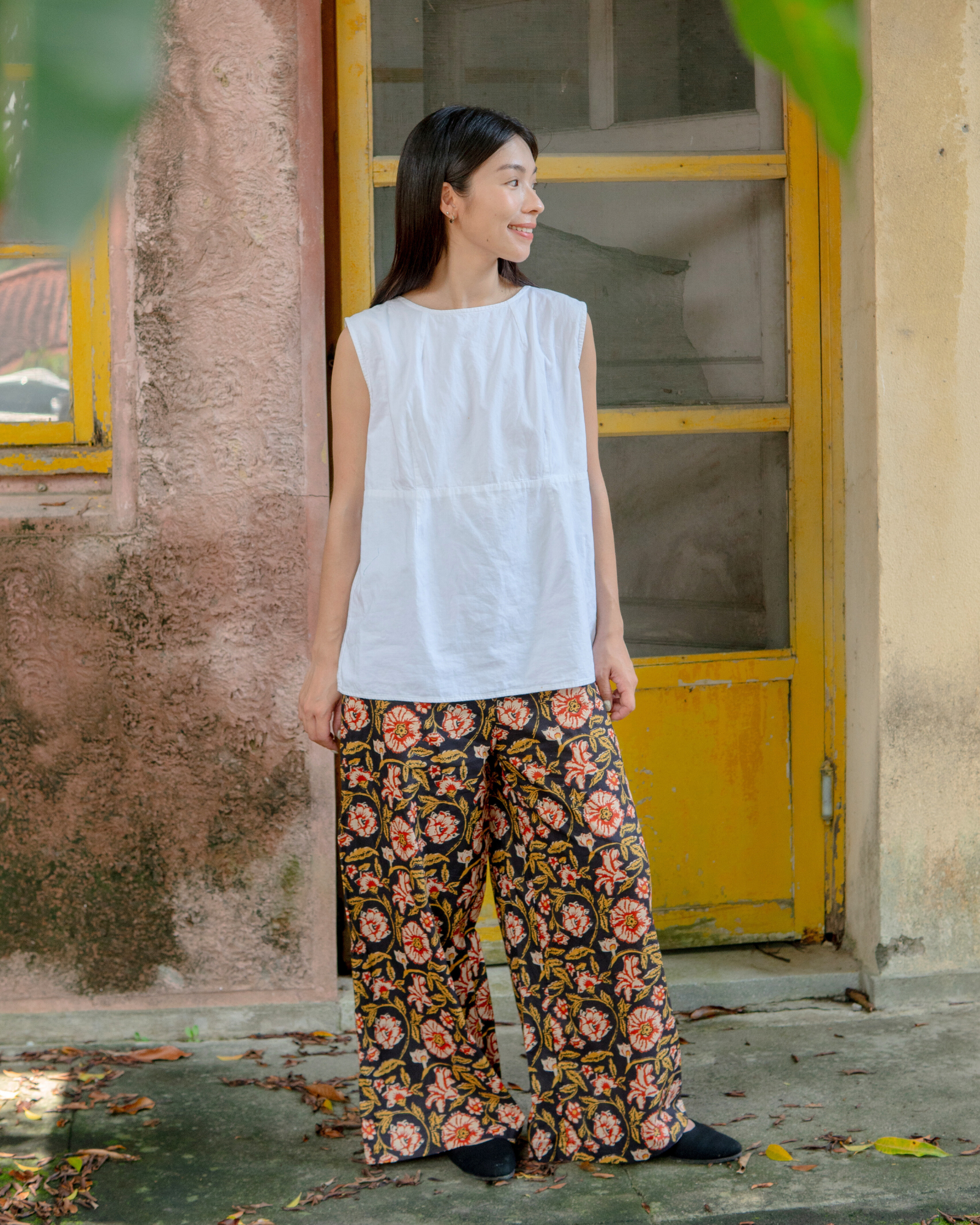 印度蓋染工藝親膚純棉 長褲 - 扶桑花黑