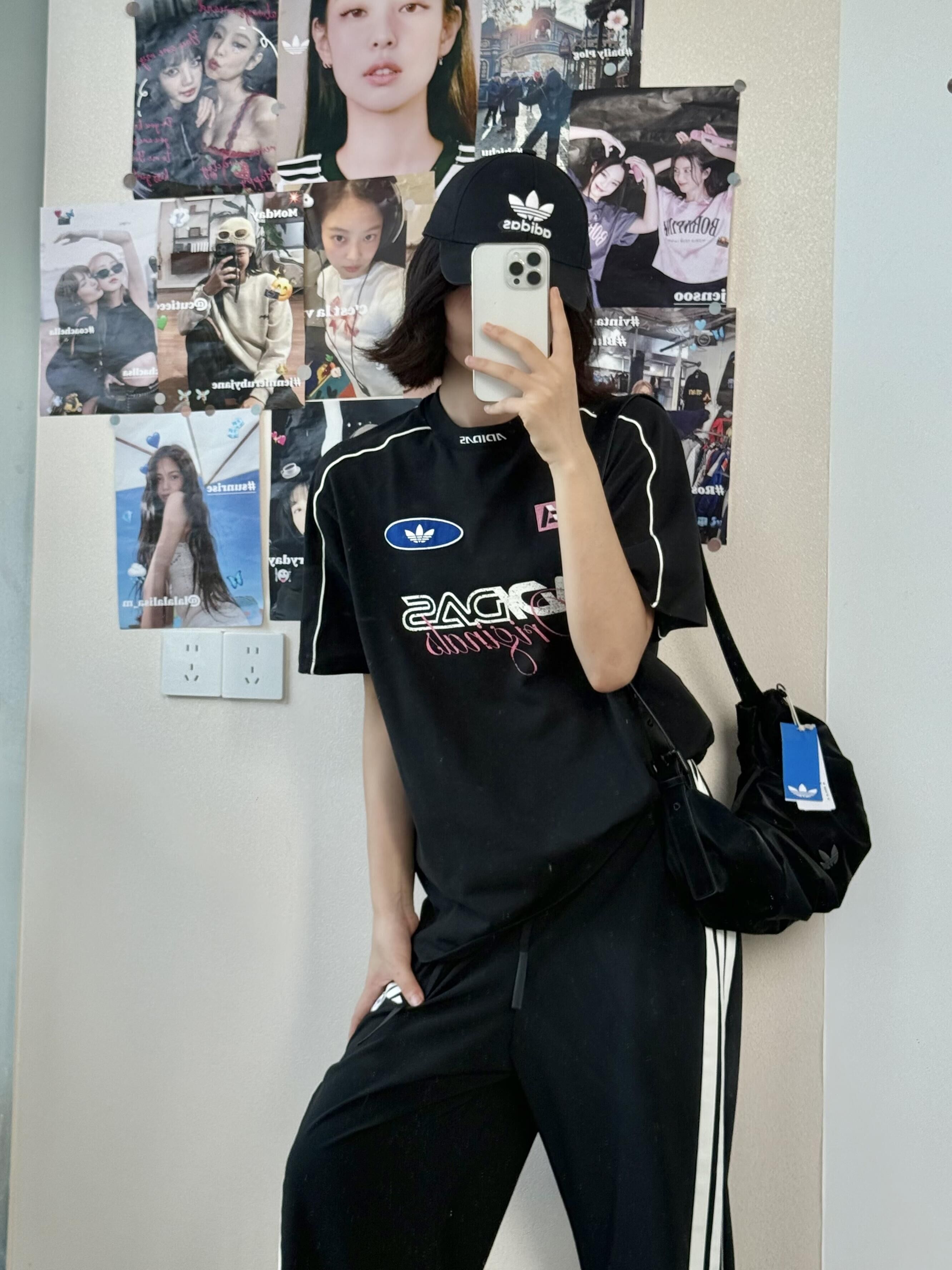 Adidas Originals Moto GFX 賽車風短袖 刺繡 徽章 寬鬆 粉色 黑色 2色 /預購