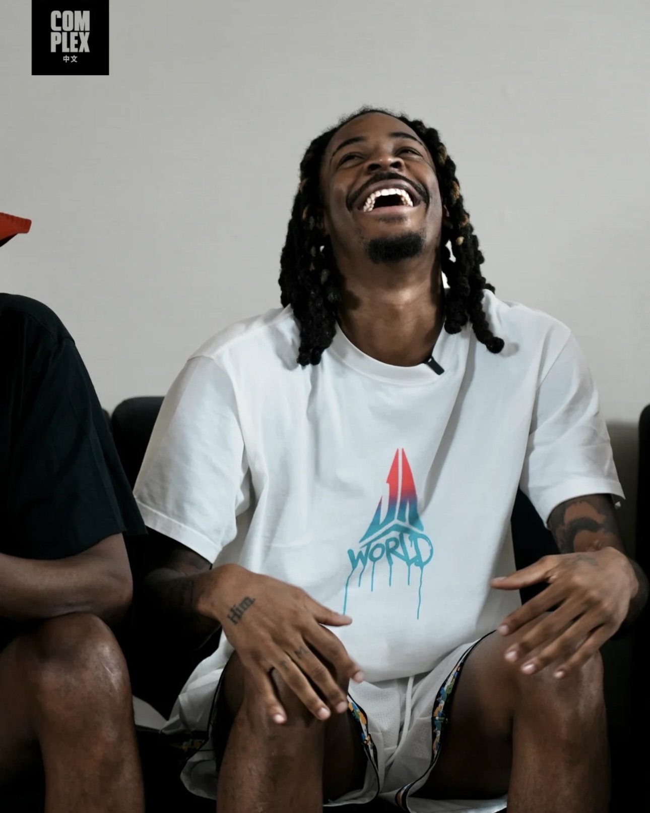 男女款 NIKE JA MORANT TEE 米白 Ja Morant同款 莫蘭特 落肩 寬鬆 純棉 印花 短T【II1490-133】JA