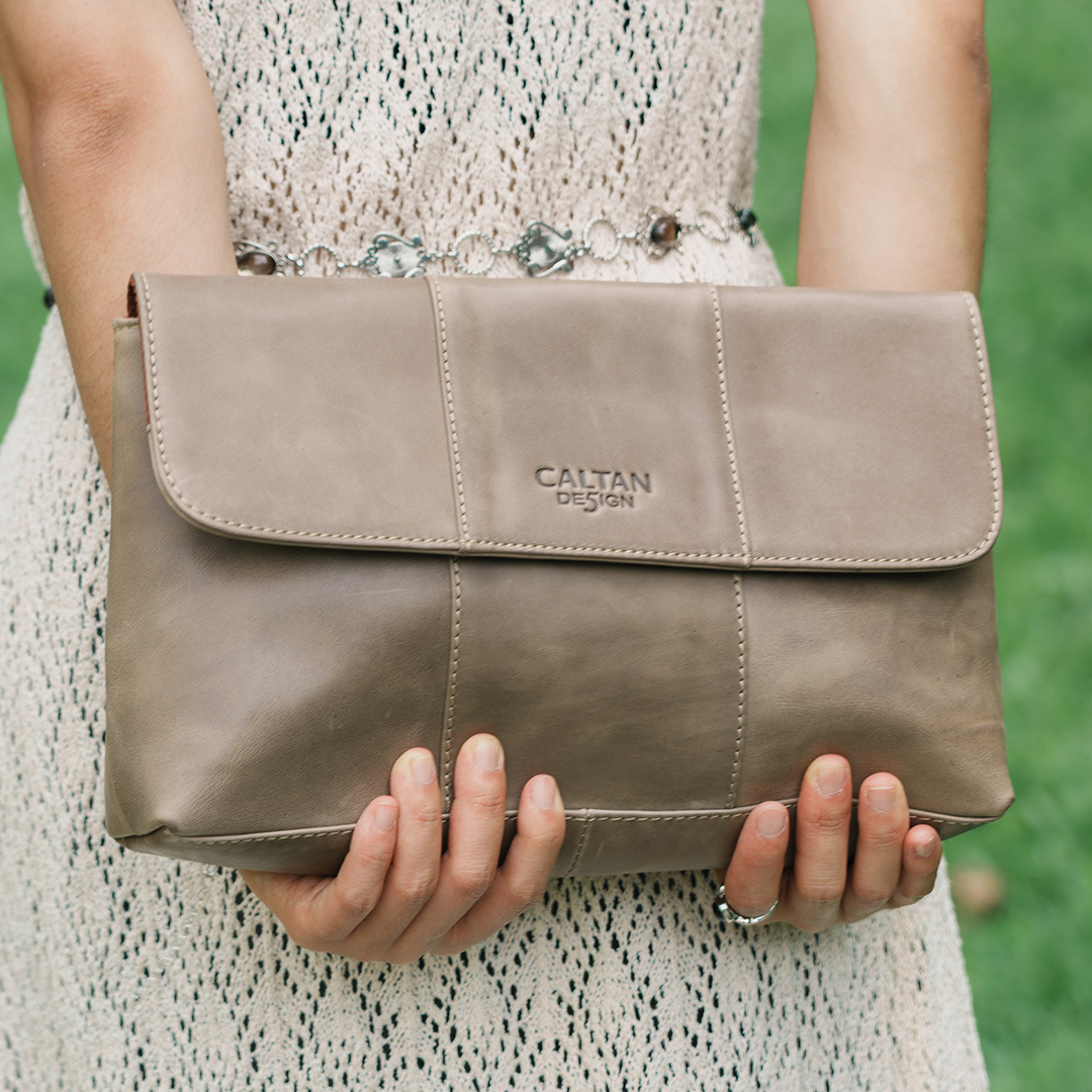 真皮輕巧典雅美學斜背包-五色(5350)