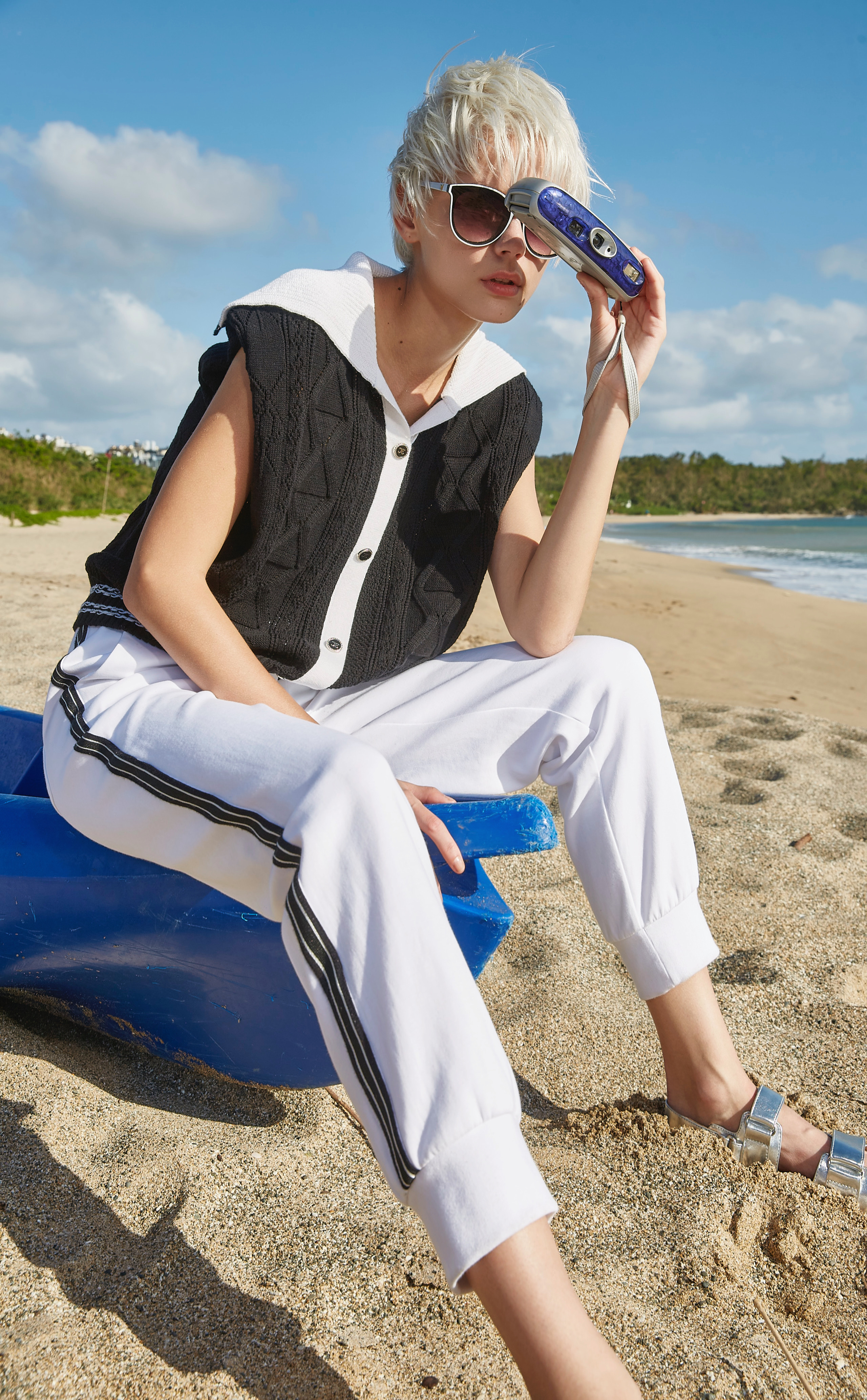 BD10158B1 黑白側邊線條縮口運動褲