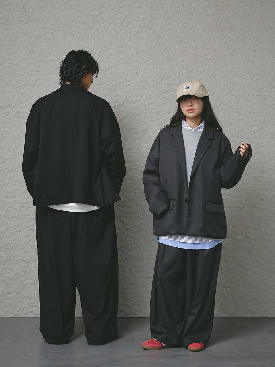 翻蓋雙扣寬版西裝外套