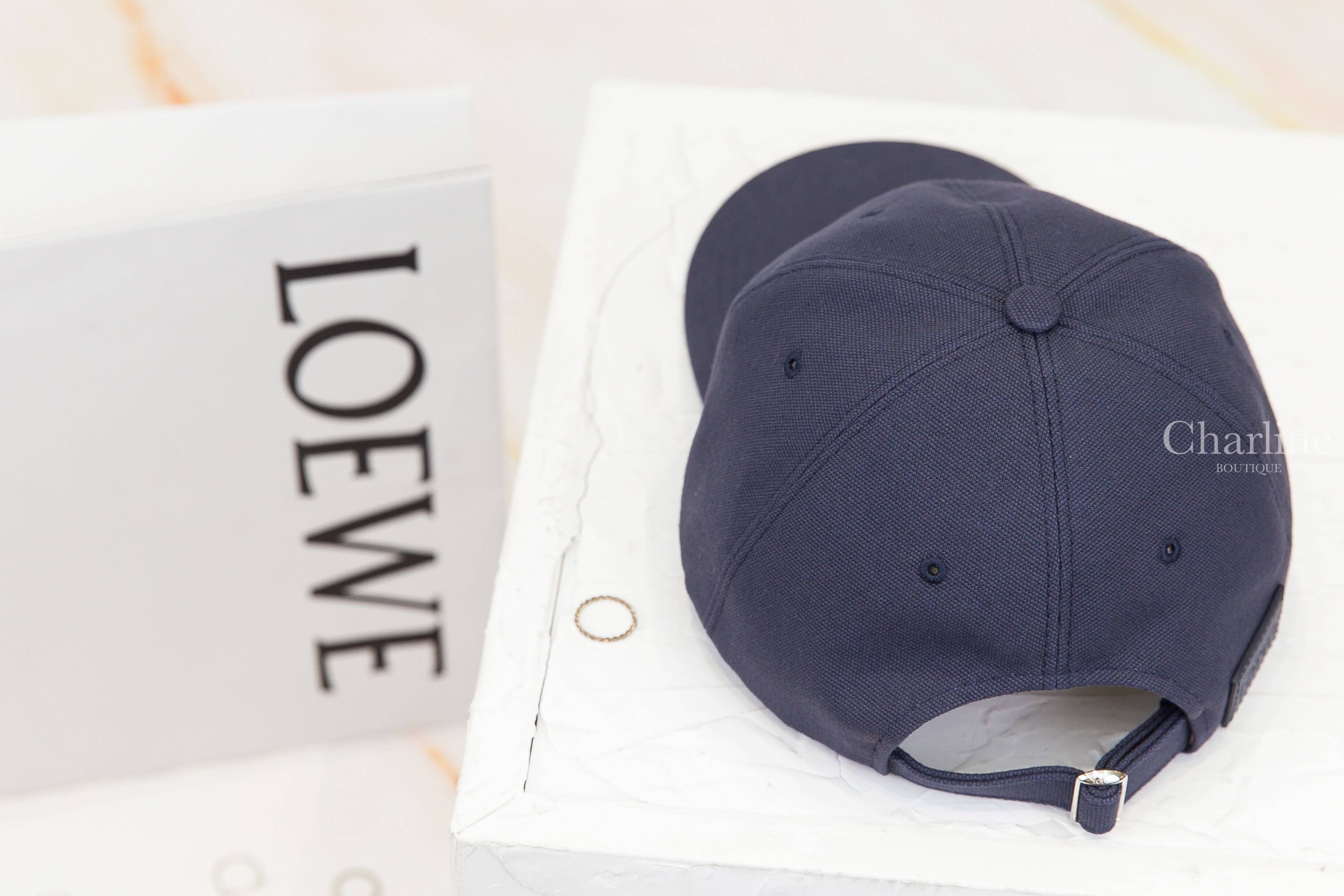 Loewe Loewe Cap In Canvas 深藍色刺繡字母側邊標籤帆布棉質棒球帽-Charline Boutique 精品代購