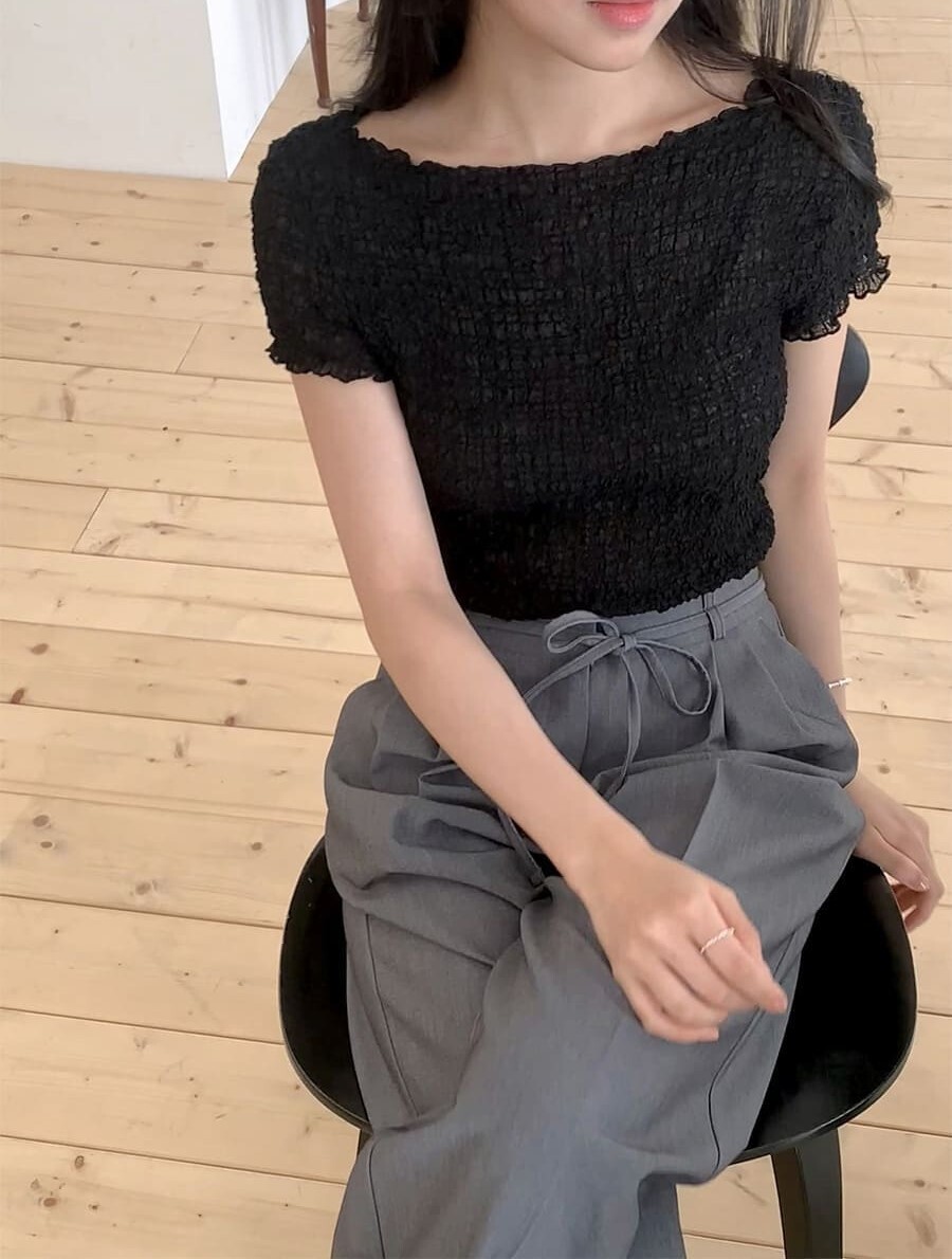 韓國Cherrykoko授權 輕雲皺感天絲木耳邊修身上衣