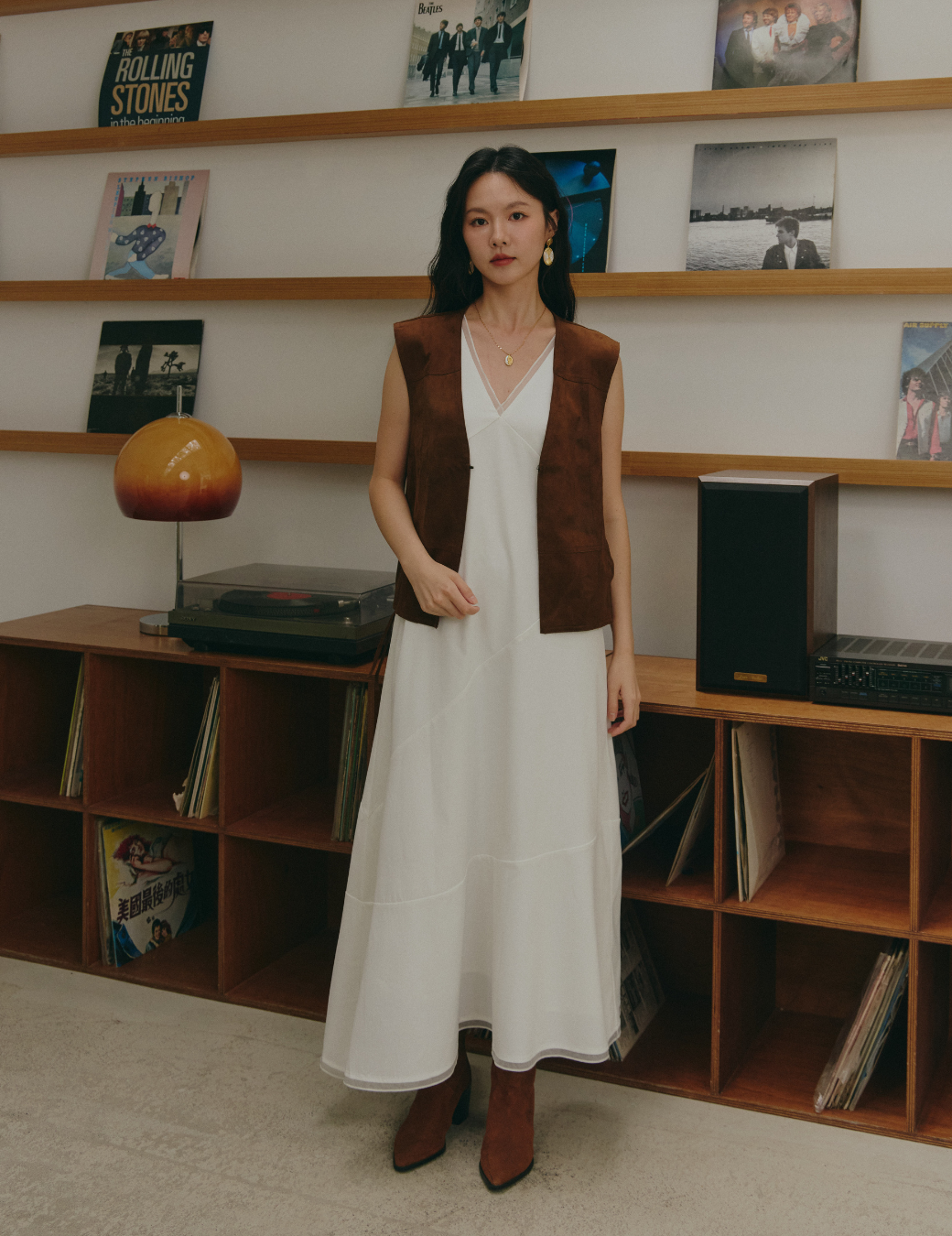 V領下斜垂墜裙襬長洋（4尺寸）