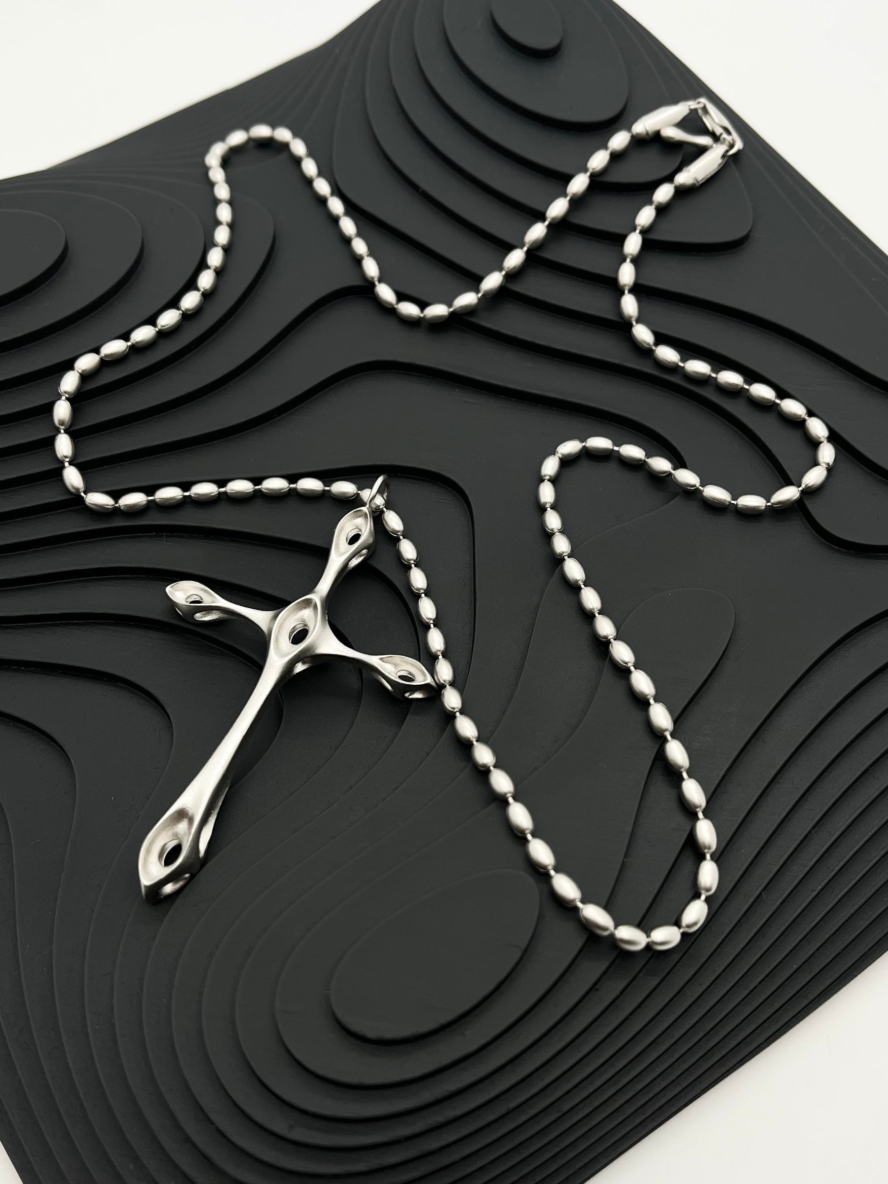 Y-KIND BONE-CROSS 吊墜