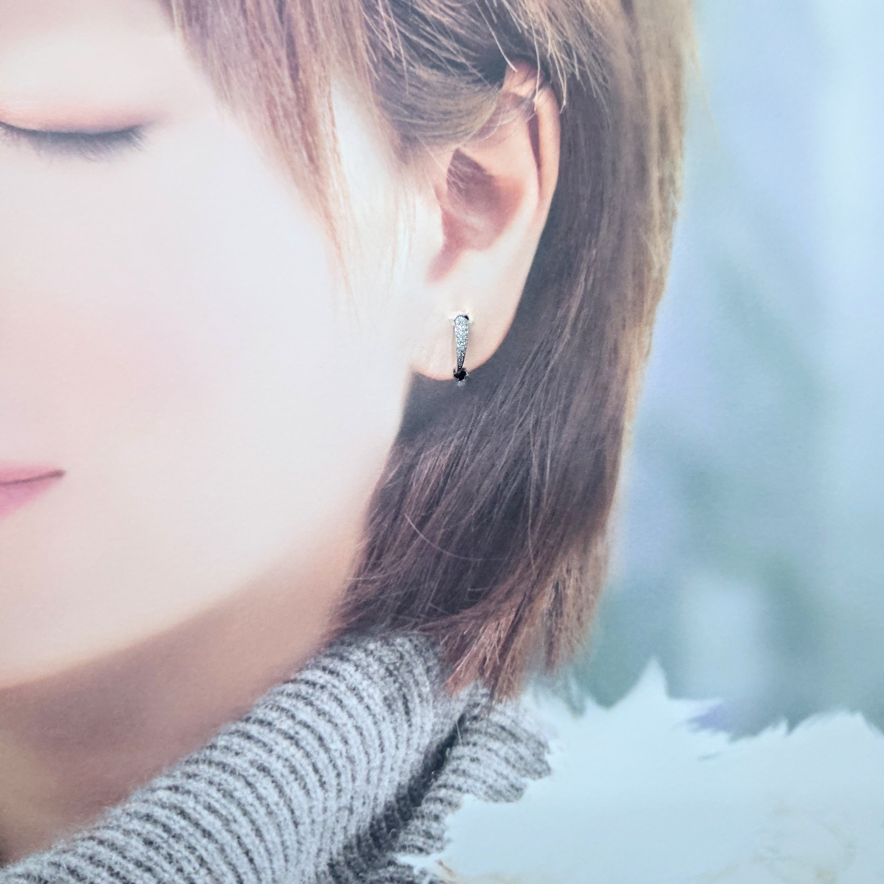 18K White Gold 0.16ct Diamond Hoop Earrings