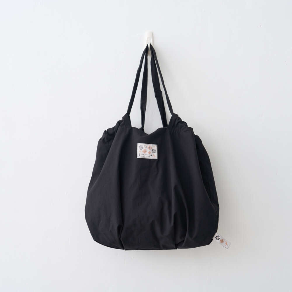 Soft Carry Tote – Adjustable Strap/"I" Collection/Black