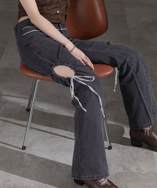 日本🇯🇵連線 Apres jour mignon 側面洞洞蕾絲牛仔喇叭褲 側面縮口設計 牛仔褲 喇叭褲 牛仔長褲 蕾絲緞帶設計 3色(任買兩件711免運)/預購