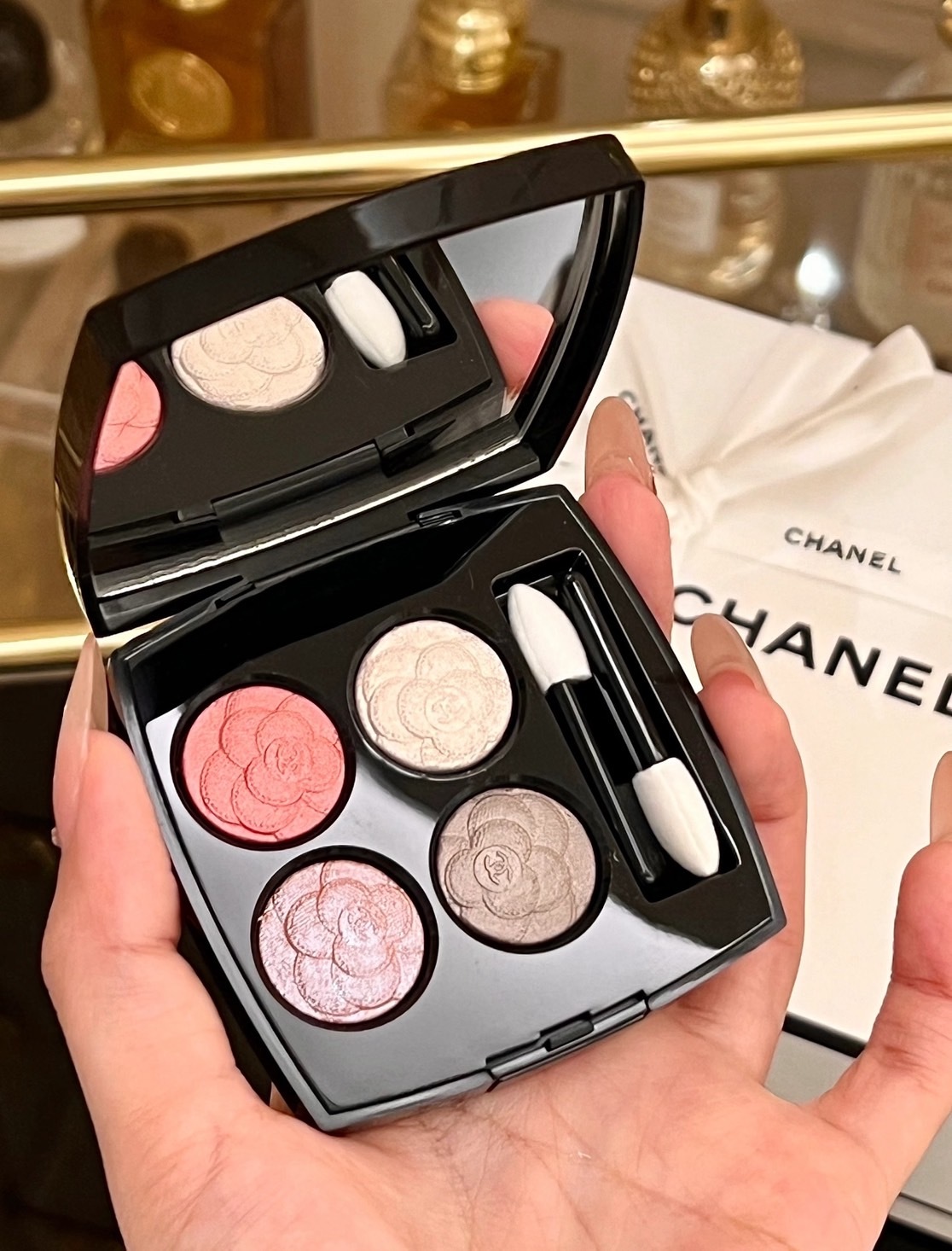 CHANEL 香奈兒 珠寶鈕扣四色眼影\限量款/