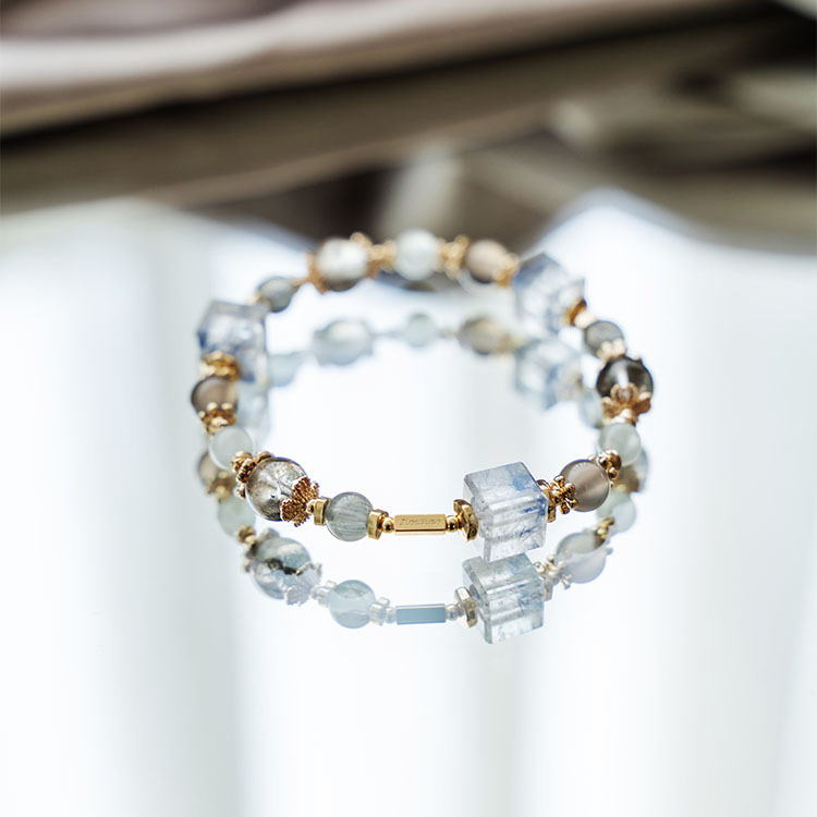 瞬間的真心：藍線石 ｜聚寶盆海藍寶｜黑幽靈/髮晶共生｜藍髮晶｜灰瑪瑙