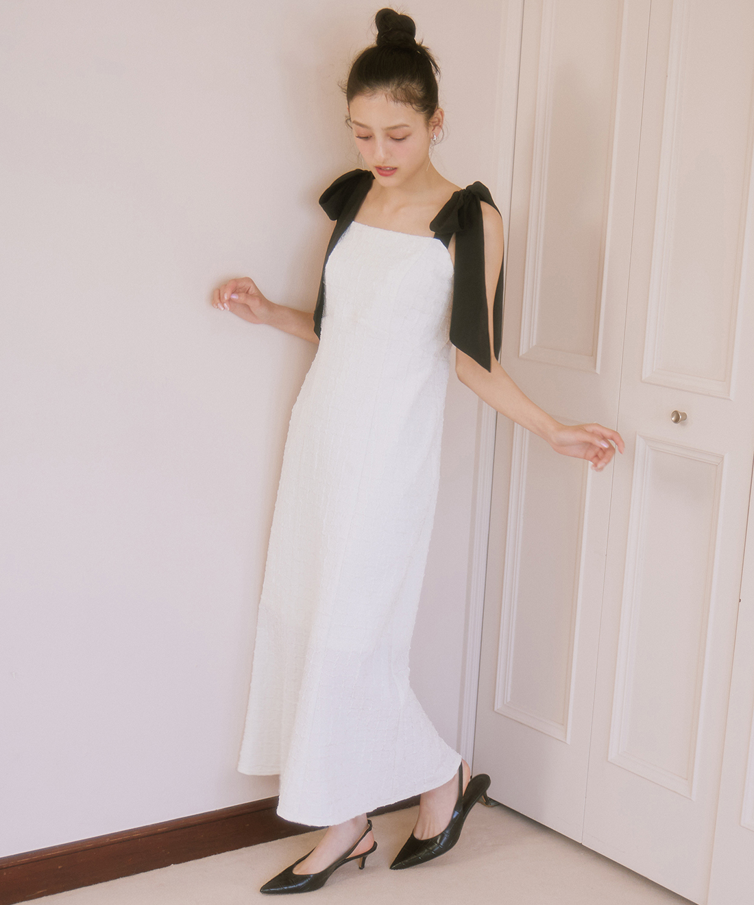 [預購] 折扣 LILLIAN CARAT 肩部蝴蝶結連身裙