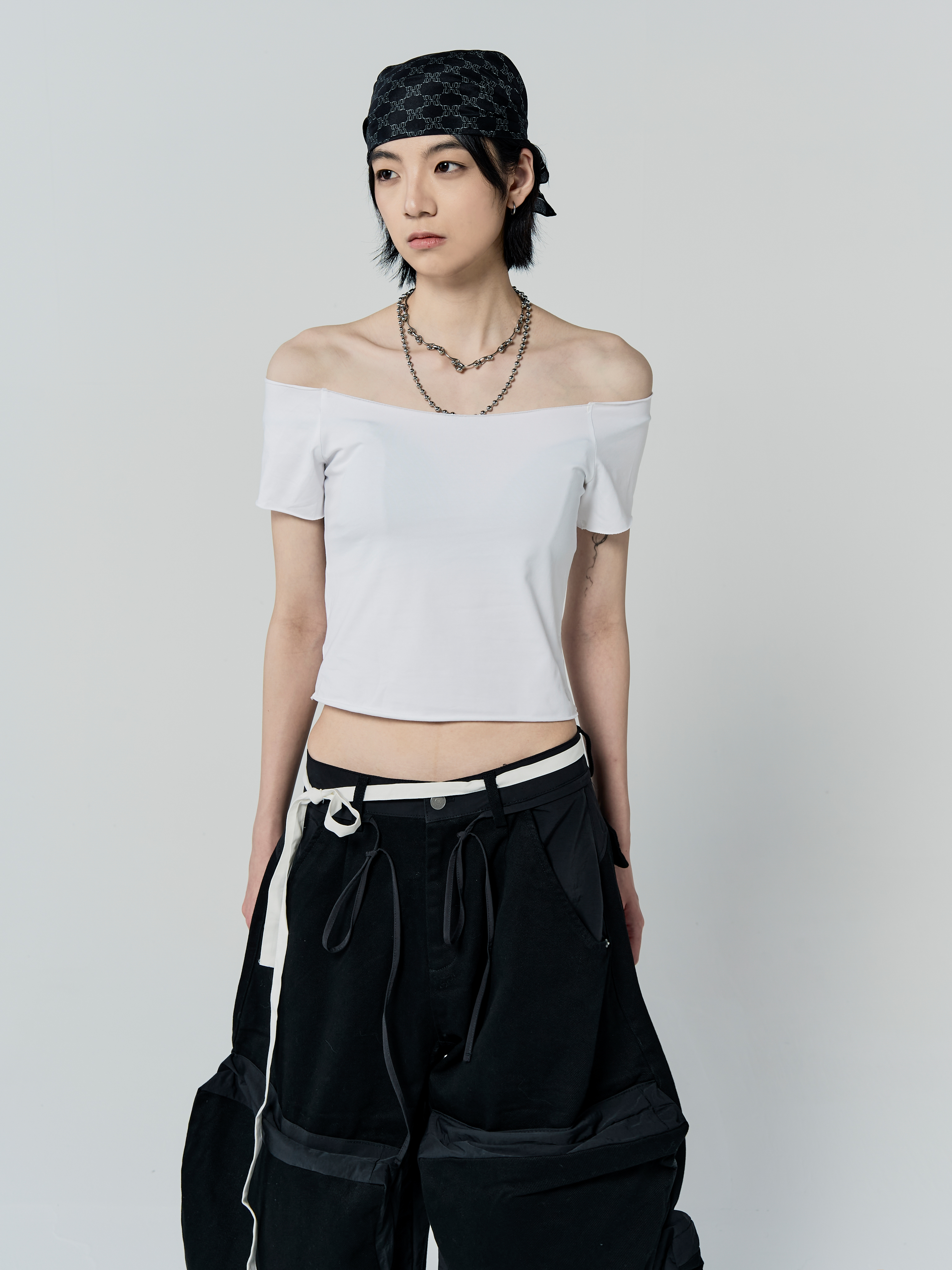 平口不收邊短版上衣-白