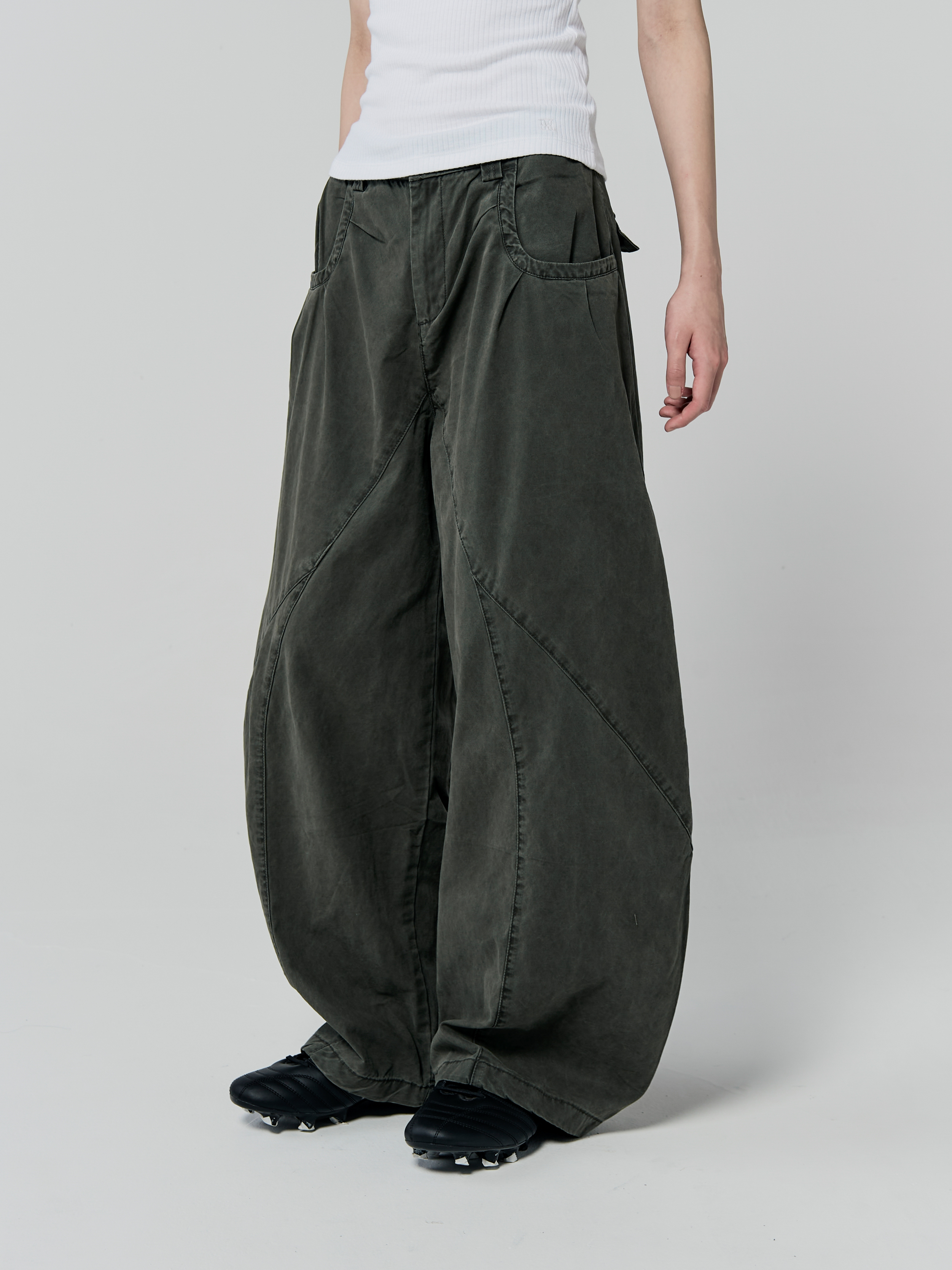 水洗彎刀弧面長褲-綠