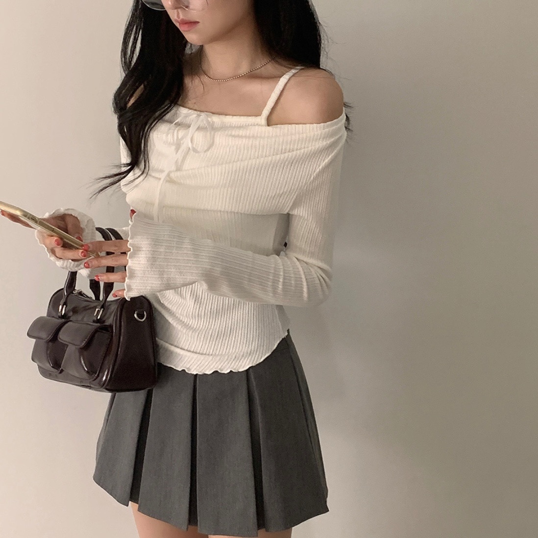 【優惠價預訂】韓國露肩絲帶皺褶針織上衣（3色）