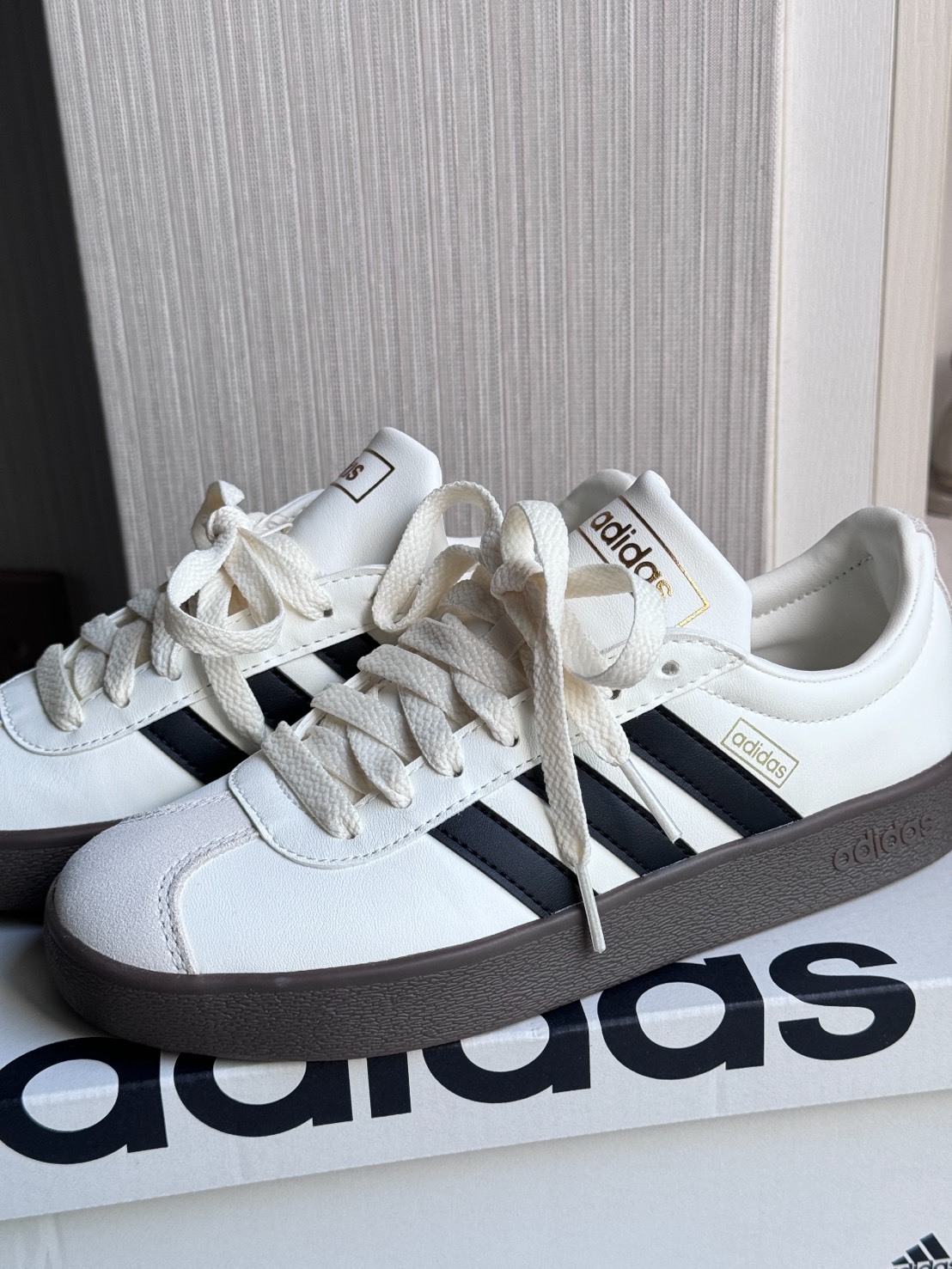 ADIDAS VL COURT CLASSIC 復古德訓鞋奶油